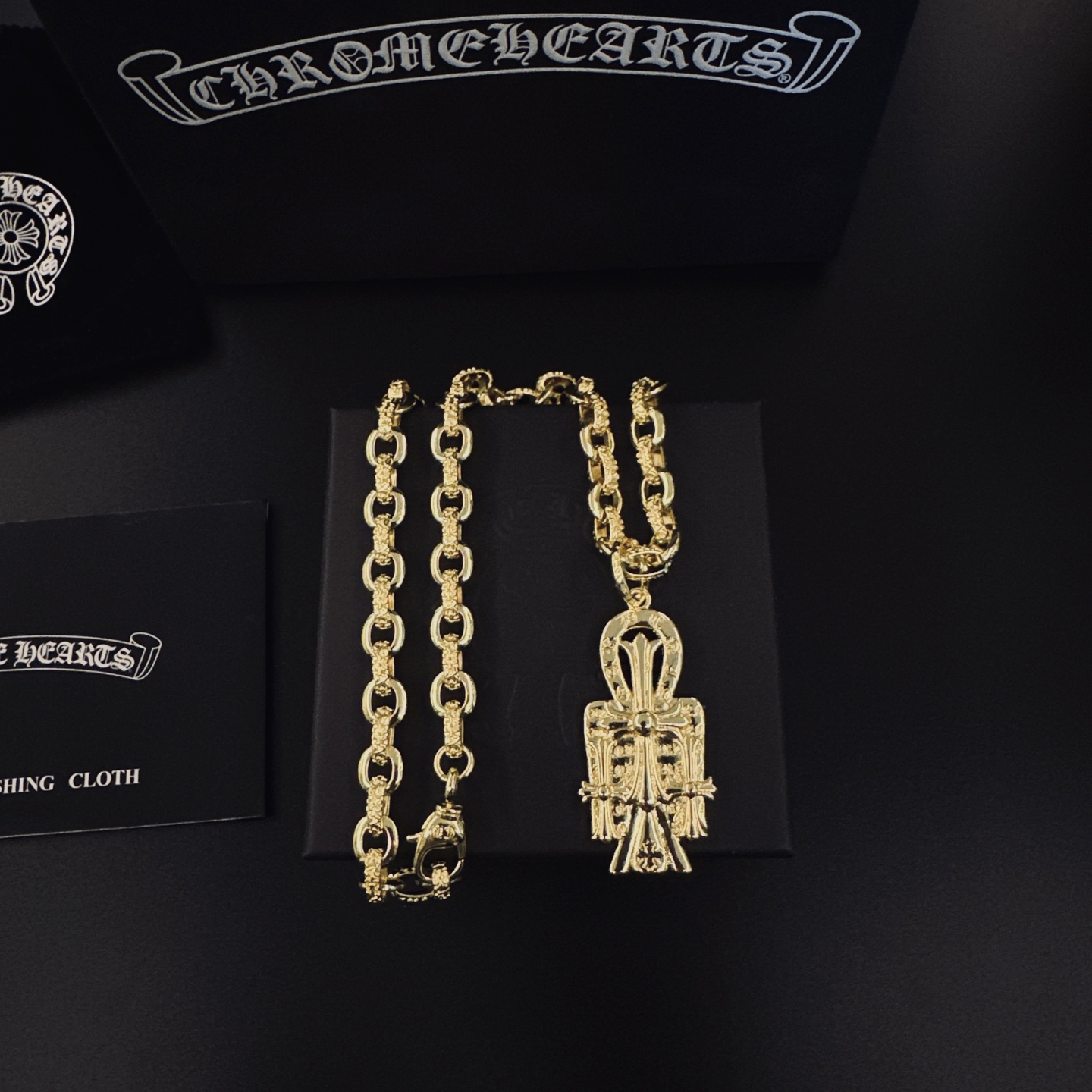 🆕 。［新品上架］𝐂𝐡𝐫𝐨𝐦𝐞 𝐡𝐞𝐚𝐫𝐭𝐬 克罗心项链，帅爆了最新款克罗心项链 ⚜️造型不同的花纹设计