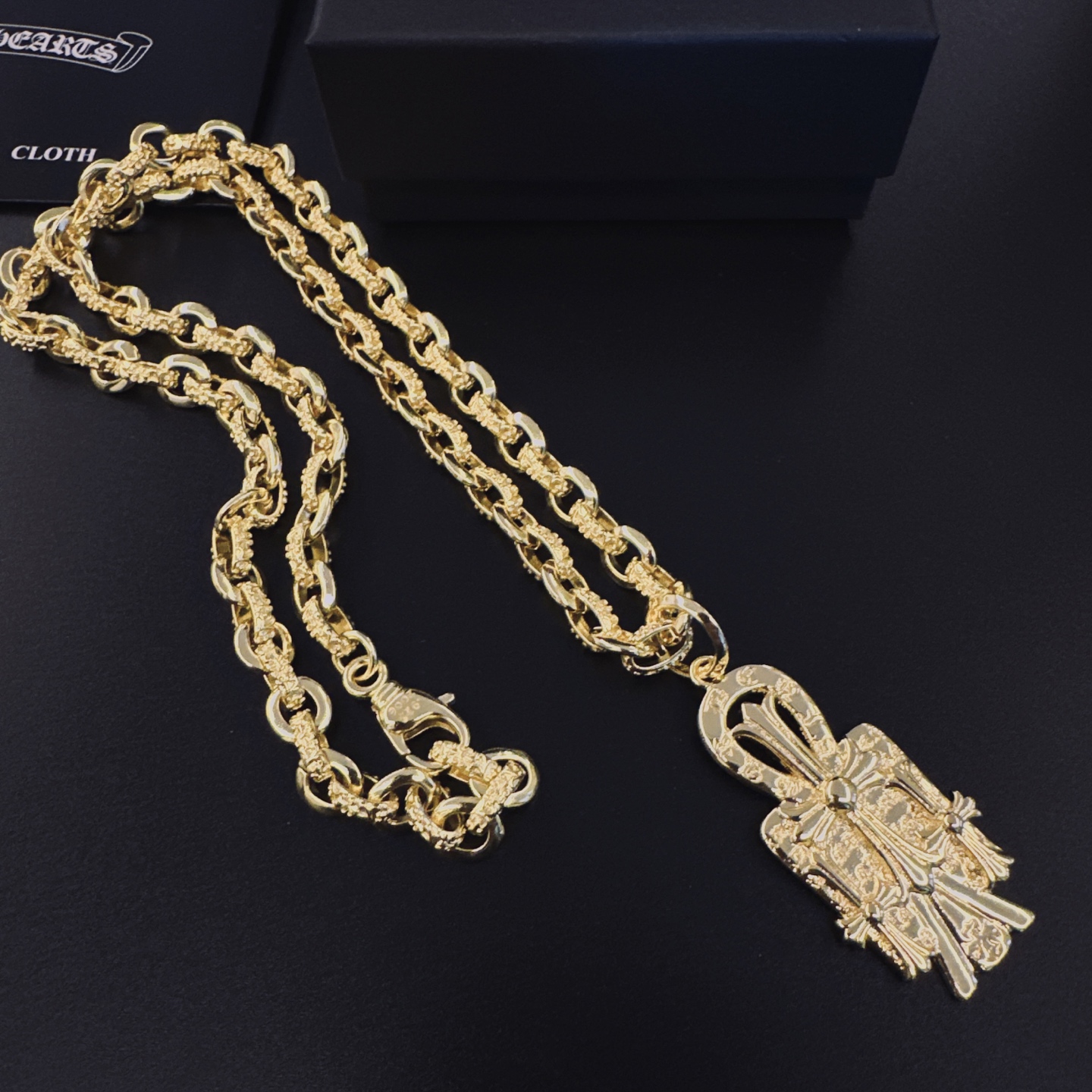 🆕 。［新品上架］𝐂𝐡𝐫𝐨𝐦𝐞 𝐡𝐞𝐚𝐫𝐭𝐬 克罗心项链，帅爆了最新款克罗心项链 ⚜️造型不同的花纹设计