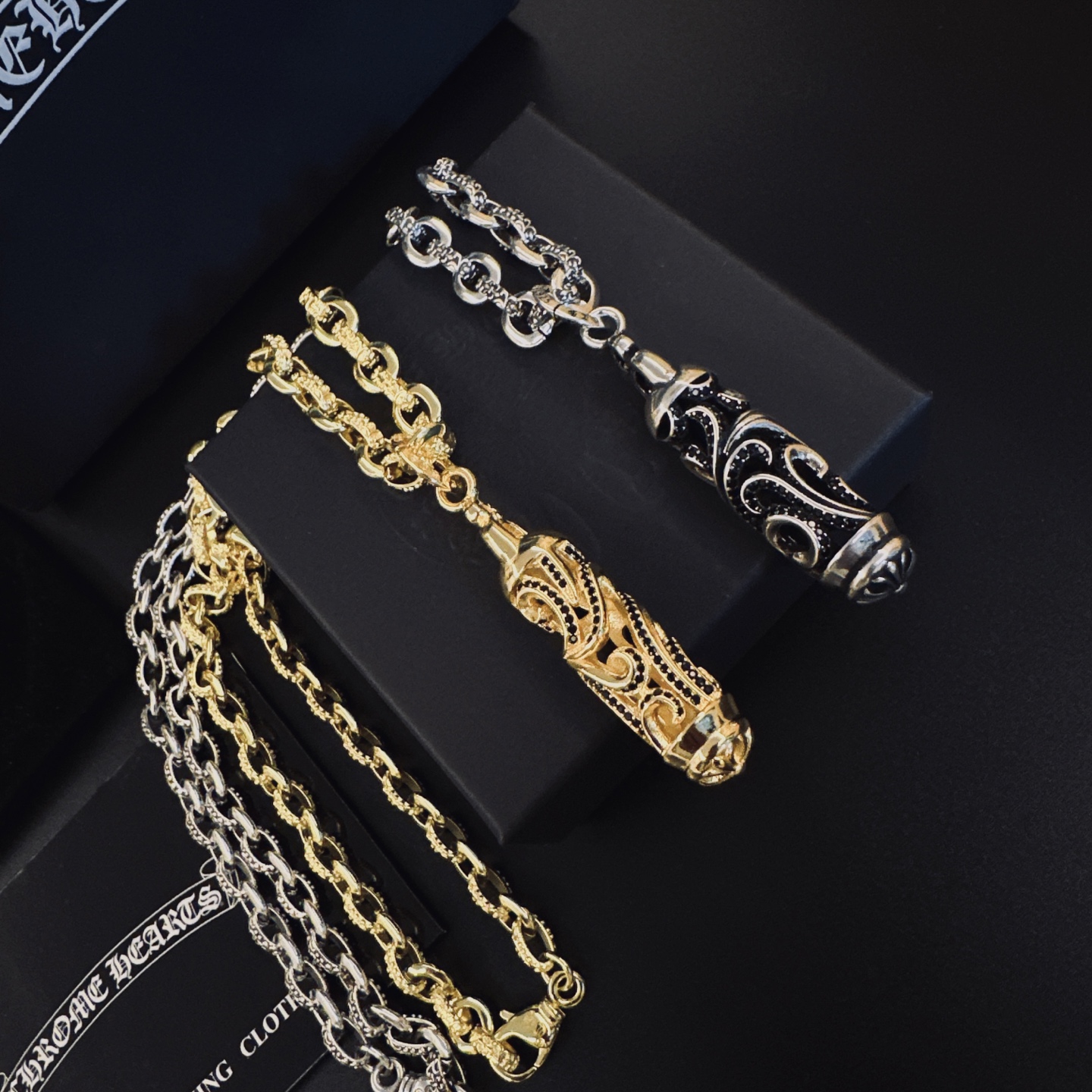 🆕 。［新品上架］𝐂𝐡𝐫𝐨𝐦𝐞 𝐡𝐞𝐚𝐫𝐭𝐬 克罗心项链，帅爆了最新款克罗心项链 ⚜️造型不同的花纹设计