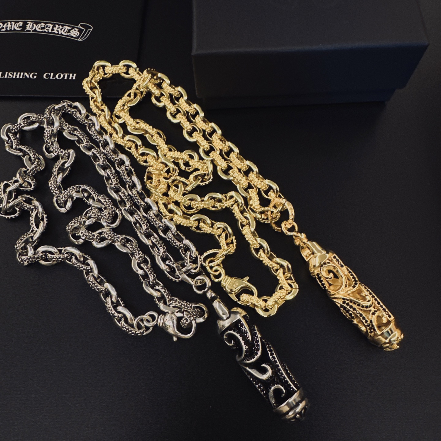 🆕 。［新品上架］𝐂𝐡𝐫𝐨𝐦𝐞 𝐡𝐞𝐚𝐫𝐭𝐬 克罗心项链，帅爆了最新款克罗心项链 ⚜️造型不同的花纹设计