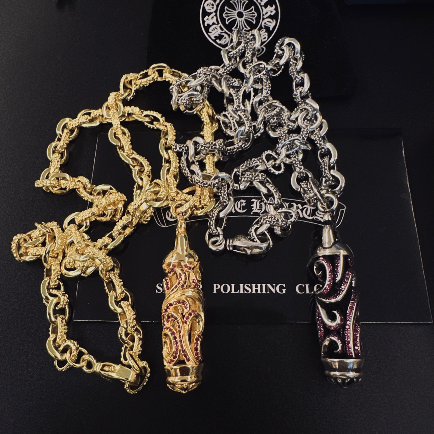 🆕 P［新品上架］𝐂𝐡𝐫𝐨𝐦𝐞 𝐡𝐞𝐚𝐫𝐭𝐬 克罗心项链，帅爆了最新款克罗心项链 ⚜️造型不同的花纹设计风格 呈现出与众