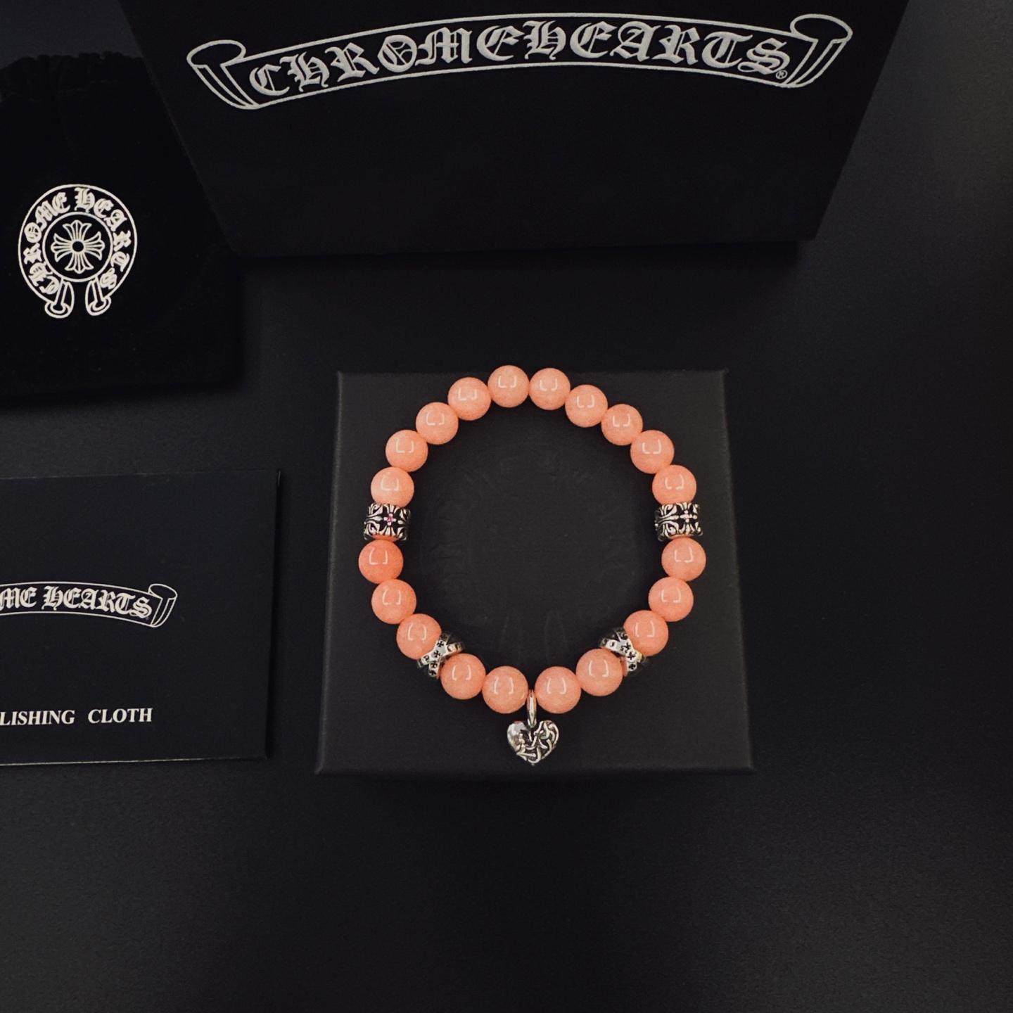 NO:922225,Couple Bracelet Croix Heart Natural Beads and Silver Beads Bracelet Croix Heart matches a bracelet with low-key charm. It is one of the classic bracelets of Croix Heart. The overall texture of the bracelet is very good. The lettering and detailed textures are right at first glance. The color is as shown. It is super tasteful to wear with stacked bracelets. It looks good no matter how you match it. The counter is synchronized. The same style for men and women!  Can be used as couple bracelets!  Stackable!  Sizes 16 to 22 are elastic, fine jewelry, chrome hearts, bracelets19860909情侣手串克罗心天然珠银珠串手链 克罗心搭配出低调魅力的一款手链,克罗心经典手串之一,整体手串质感很好,刻字和细节纹路一眼正,成色如图,搭配手链叠戴超有味道怎么搭配都好看,专柜同步.男女同款！可做情侣手链！可叠戴！尺寸16一22有弹性,饰品精品,chrome hearts,bracelet,Jewelry