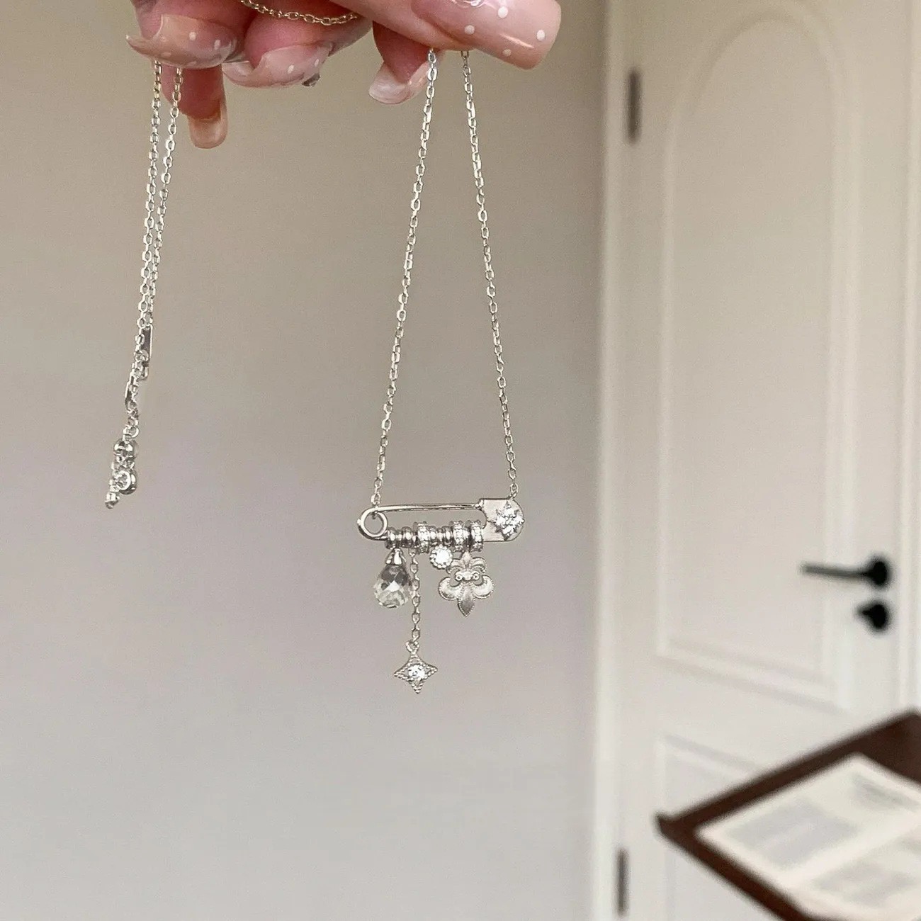 Van Cleef & Arpels Haute Couture Haute Couture Fine Jewelry Necklace