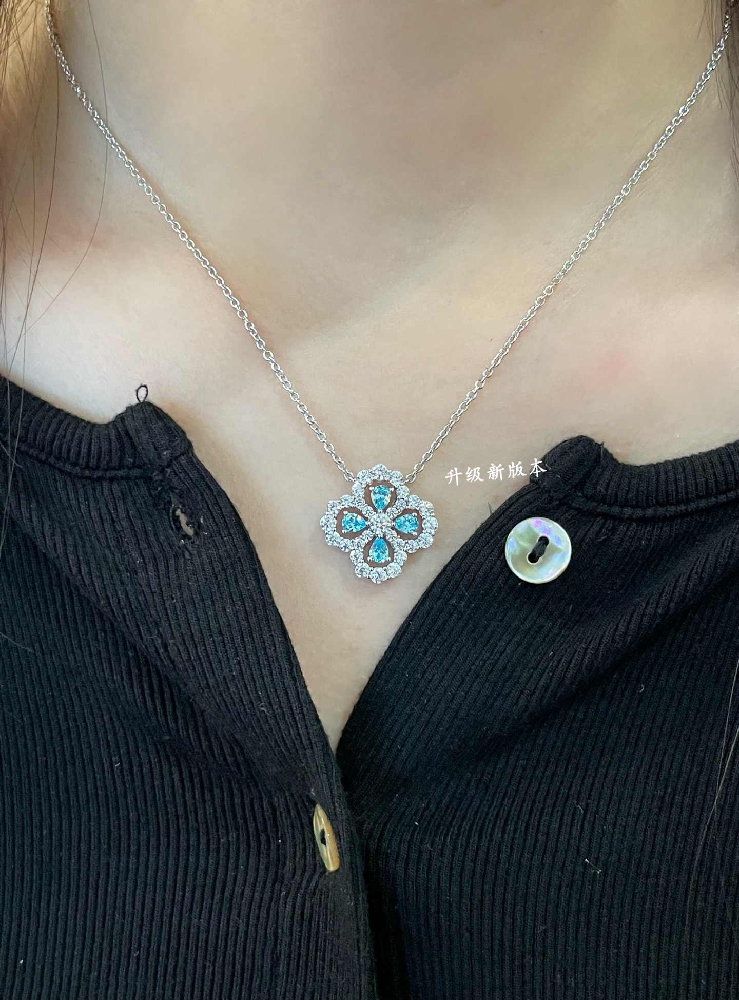  V金材质 （蓝钻）海瑞温斯顿满钻四叶草项链# Diamond Links系列钻石项链，她的一颦一笑，优