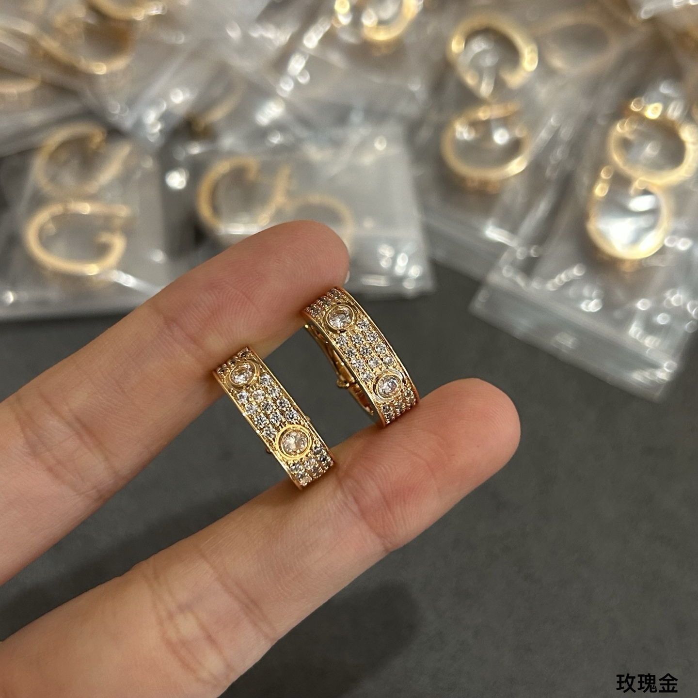  卡地亚满天星耳环到货了，