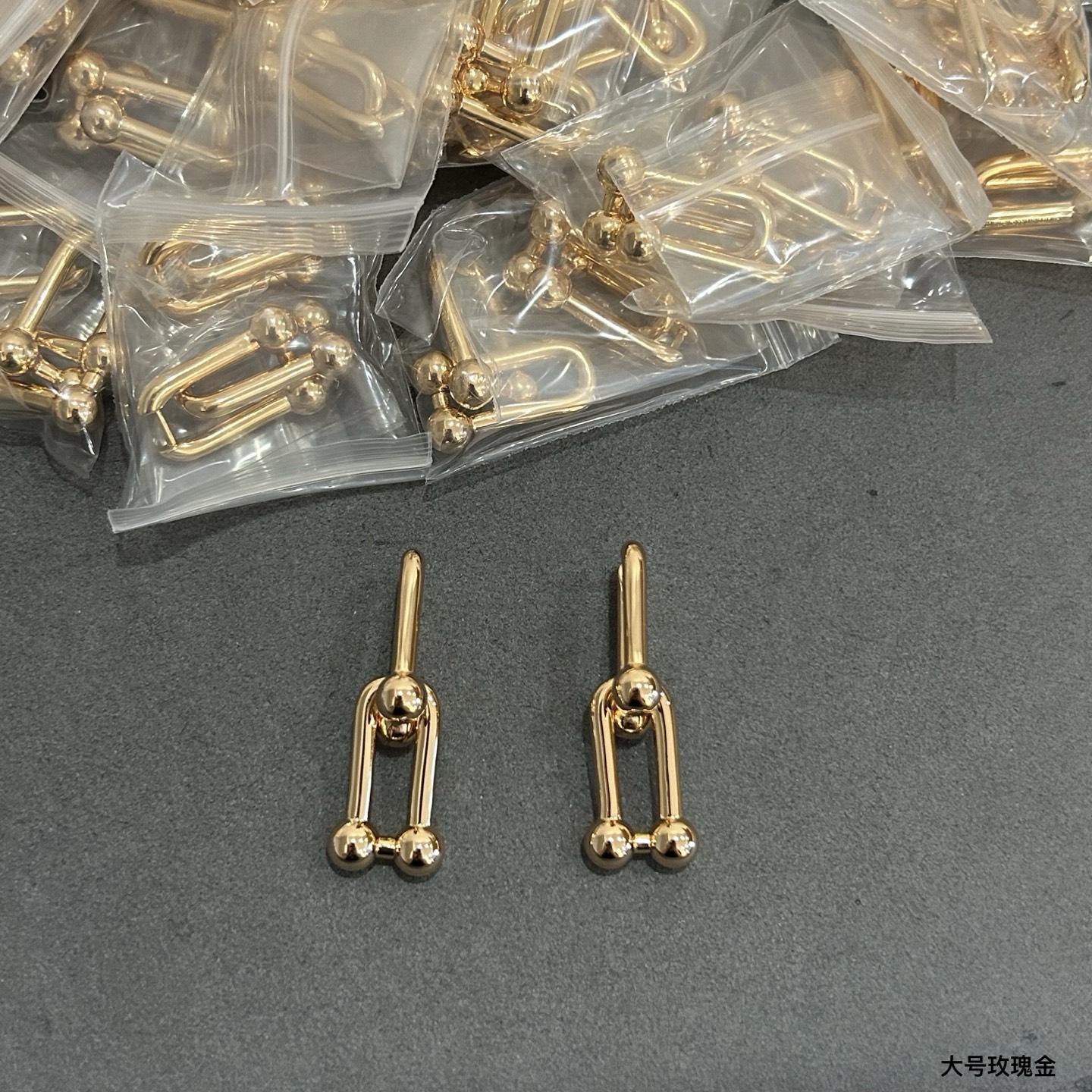  蒂芙尼大号u形耳环到货了，