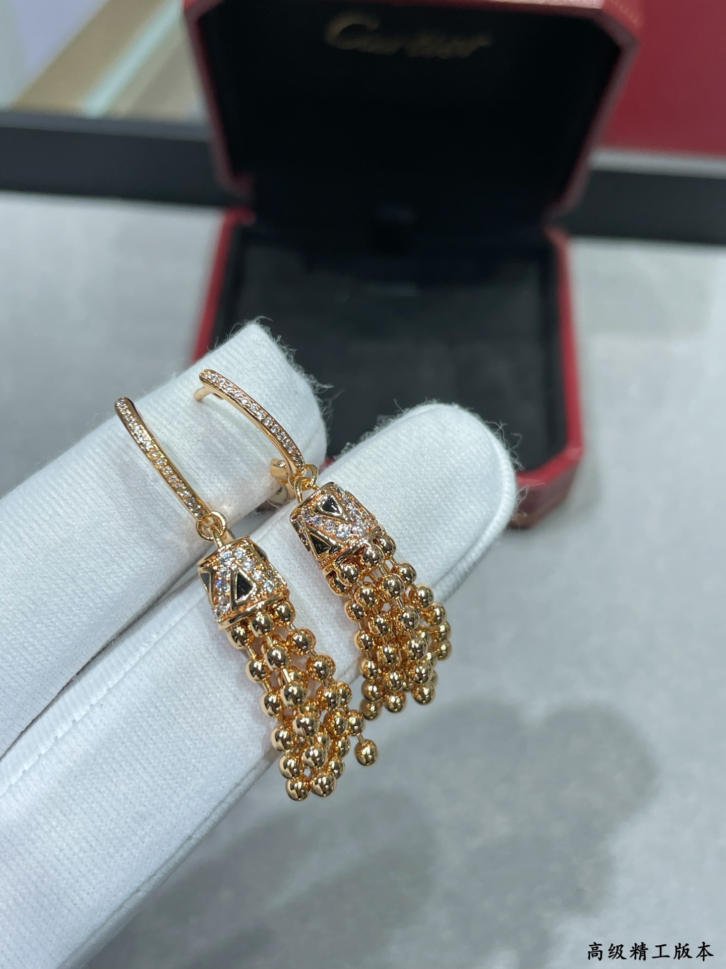  v金材质   卡地亚流苏斑点耳环，超霸气🌟 每个产品 老师傅精雕细刻 呈现出最完美的产品！绝对毒物级别