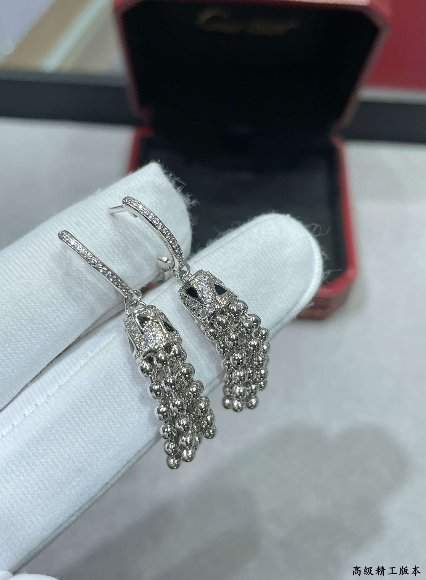  v金材质   卡地亚流苏斑点耳环，超霸气🌟 每个产品 老师傅精雕细刻 呈现出最完美的产品！绝对毒物级别