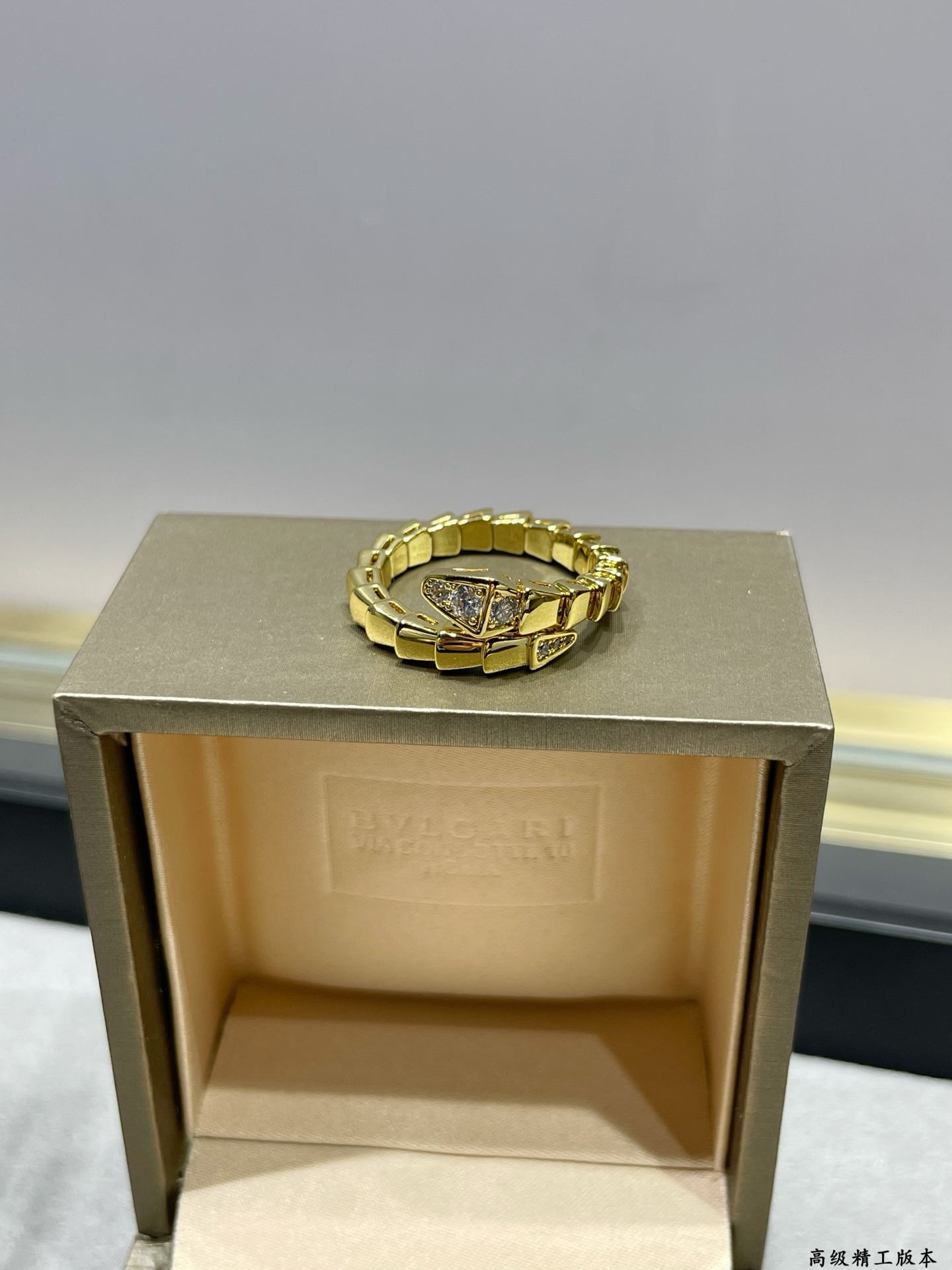  V金材质   高级版。码数5678。宝格丽窄版单圈头尾钻蛇戒指💍，真香系列... 实物简单大方，价格美