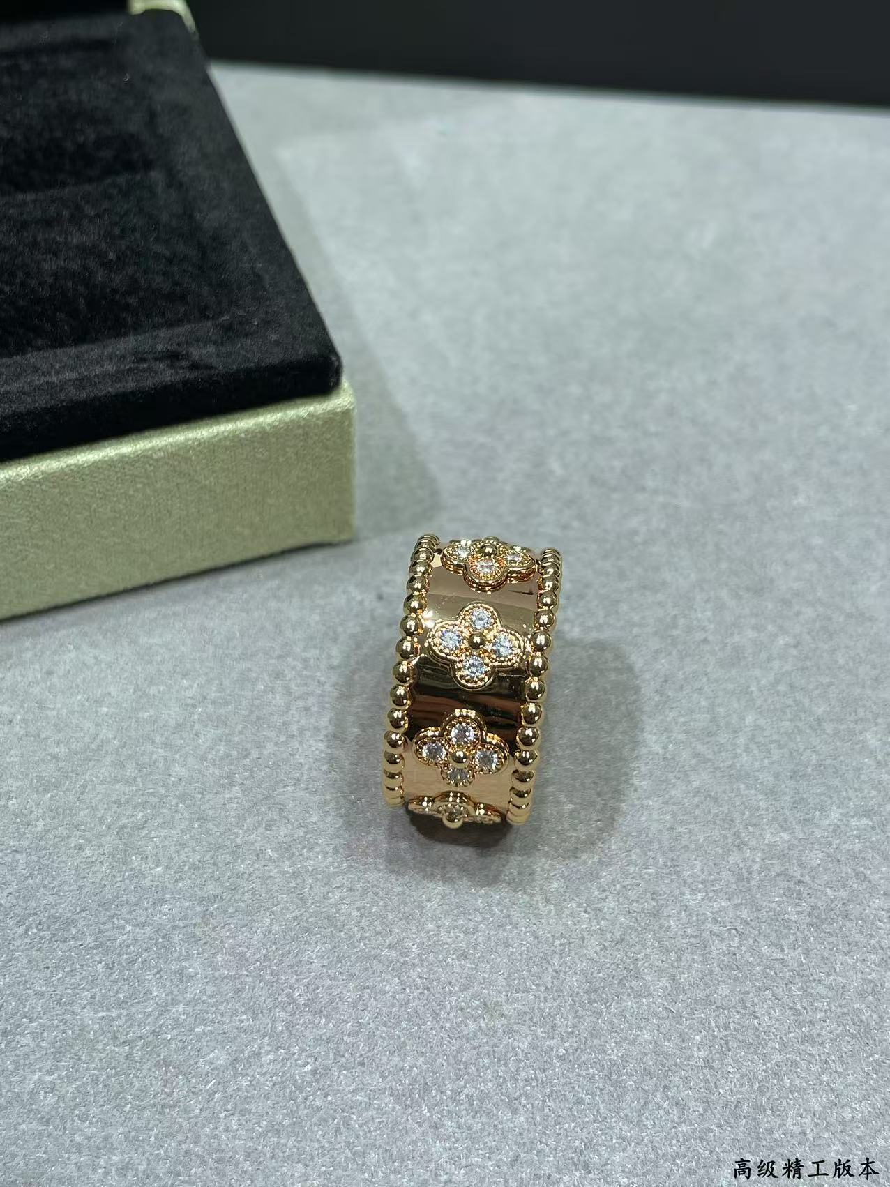  V金镀咪金   码数5678。VCA宽版万花筒戒指💍正品开版 专柜版本高大上💸真实细节呈现💏🎶钉位细腻