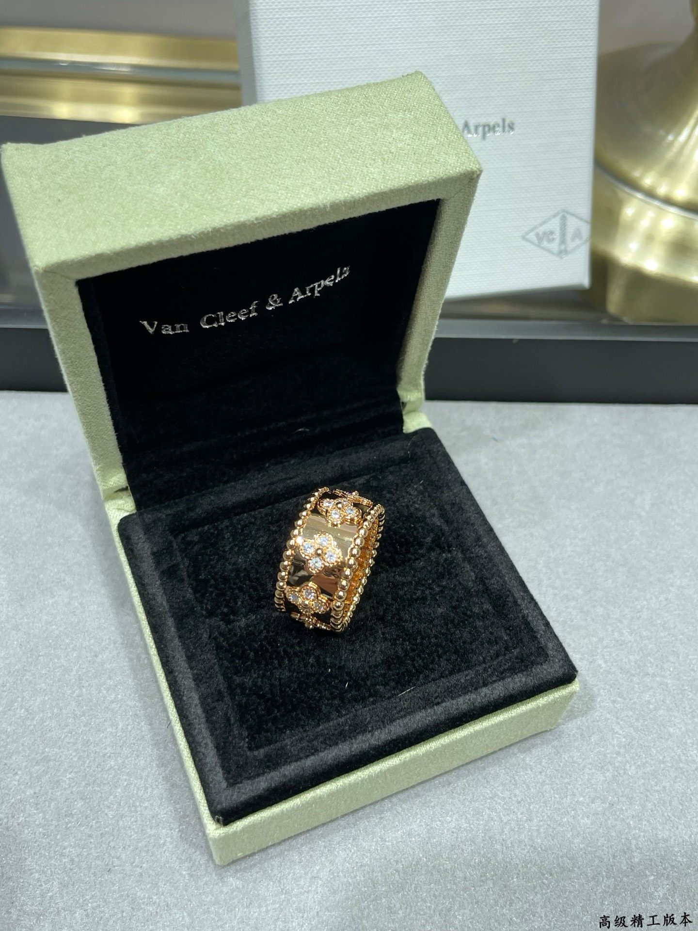  V金镀咪金   码数5678。VCA宽版万花筒戒指💍正品开版 专柜版本高大上💸真实细节呈现💏🎶钉位细腻