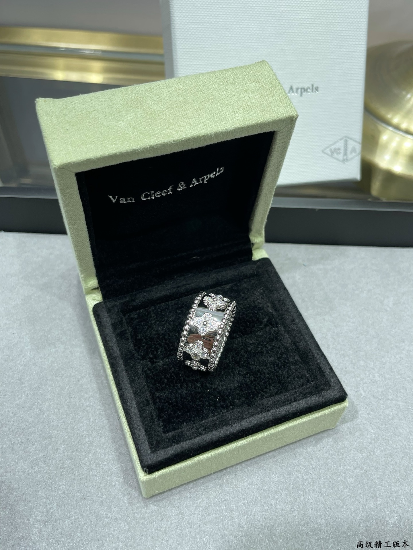  V金镀咪金   码数5678。VCA宽版万花筒戒指💍正品开版 专柜版本高大上💸真实细节呈现💏🎶钉位细腻
