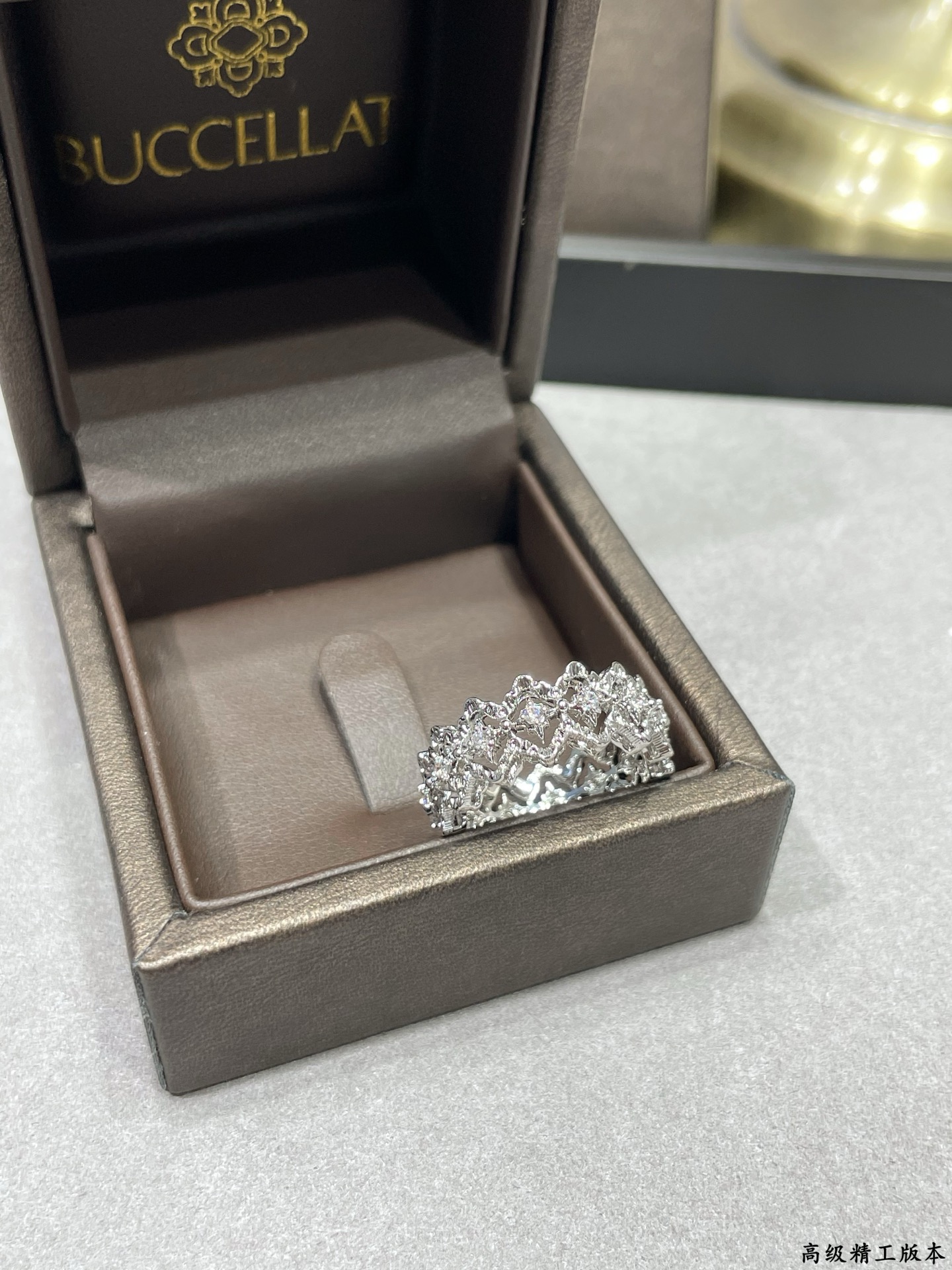  V金材质 （码数5678）布契拉提歌剧院蕾丝花边戒指💍现货 我的爱藏于心💓 却形于色🌈🔥高品质 k金工
