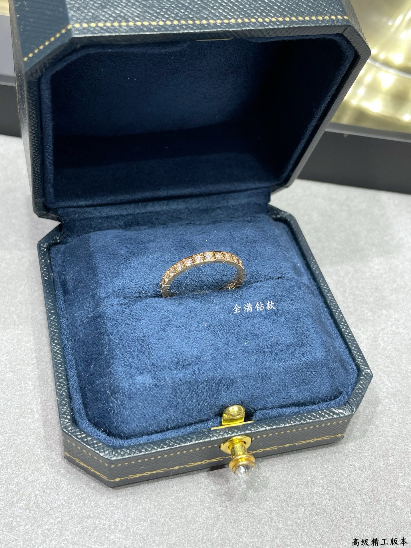  V金材质  萧邦满钻冰块戒指💍，码数5678。现货 我的爱藏于心💓 却形于色🌈🔥高品质 k金工艺 秒杀