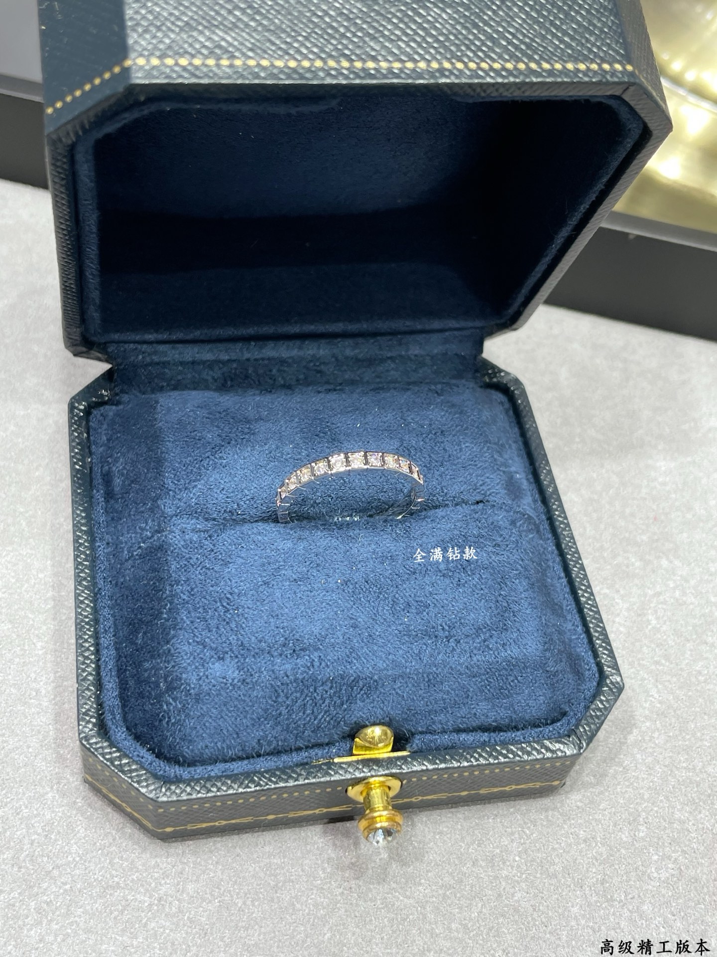  V金材质  萧邦满钻冰块戒指💍，码数5678。现货 我的爱藏于心💓 却形于色🌈🔥高品质 k金工艺 秒杀