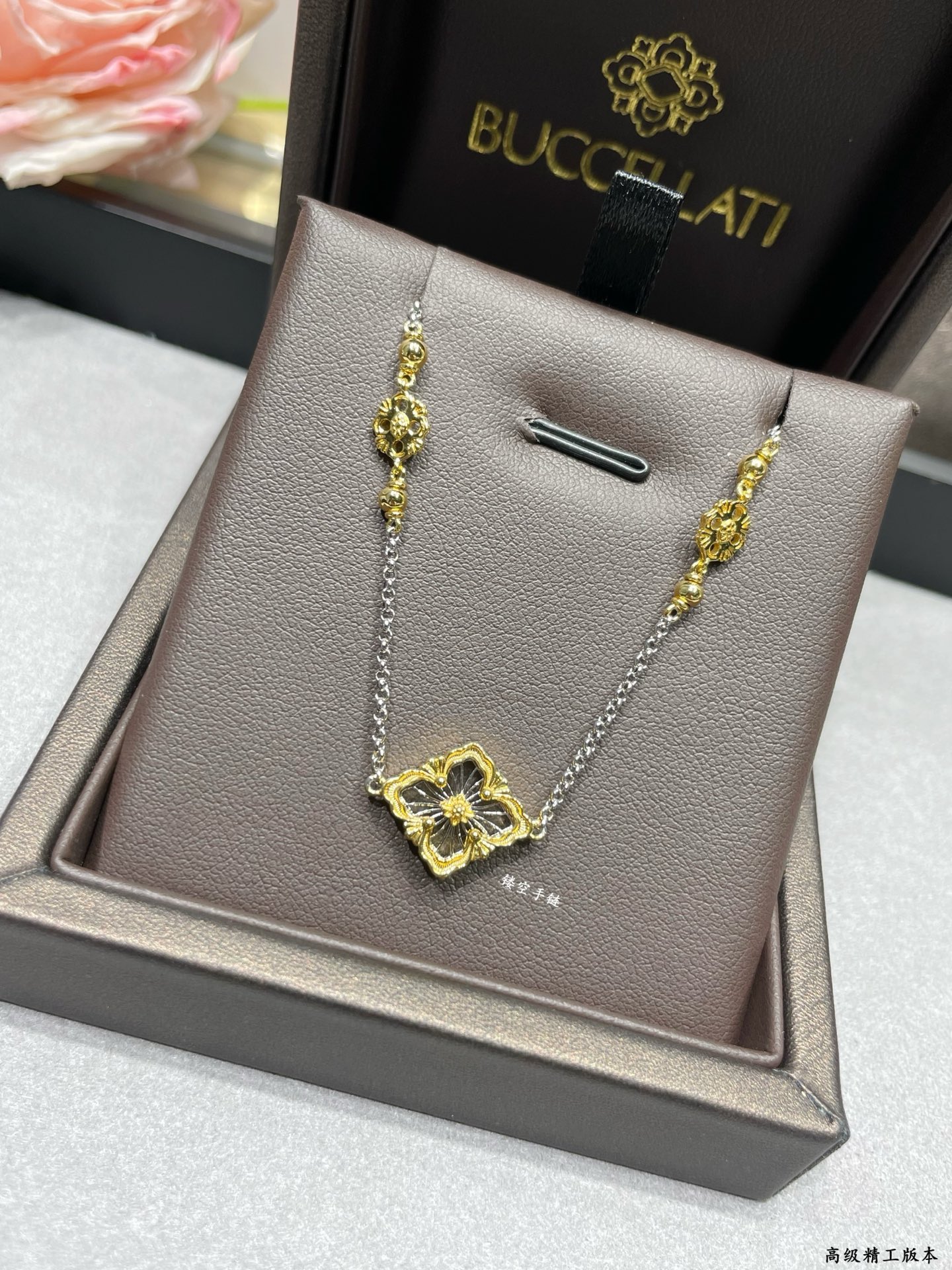 Luxurious Gold Twisters: Unique Silk-Carving Process for Geometric Diamond Engraving with Sparkling Air - 图片 2