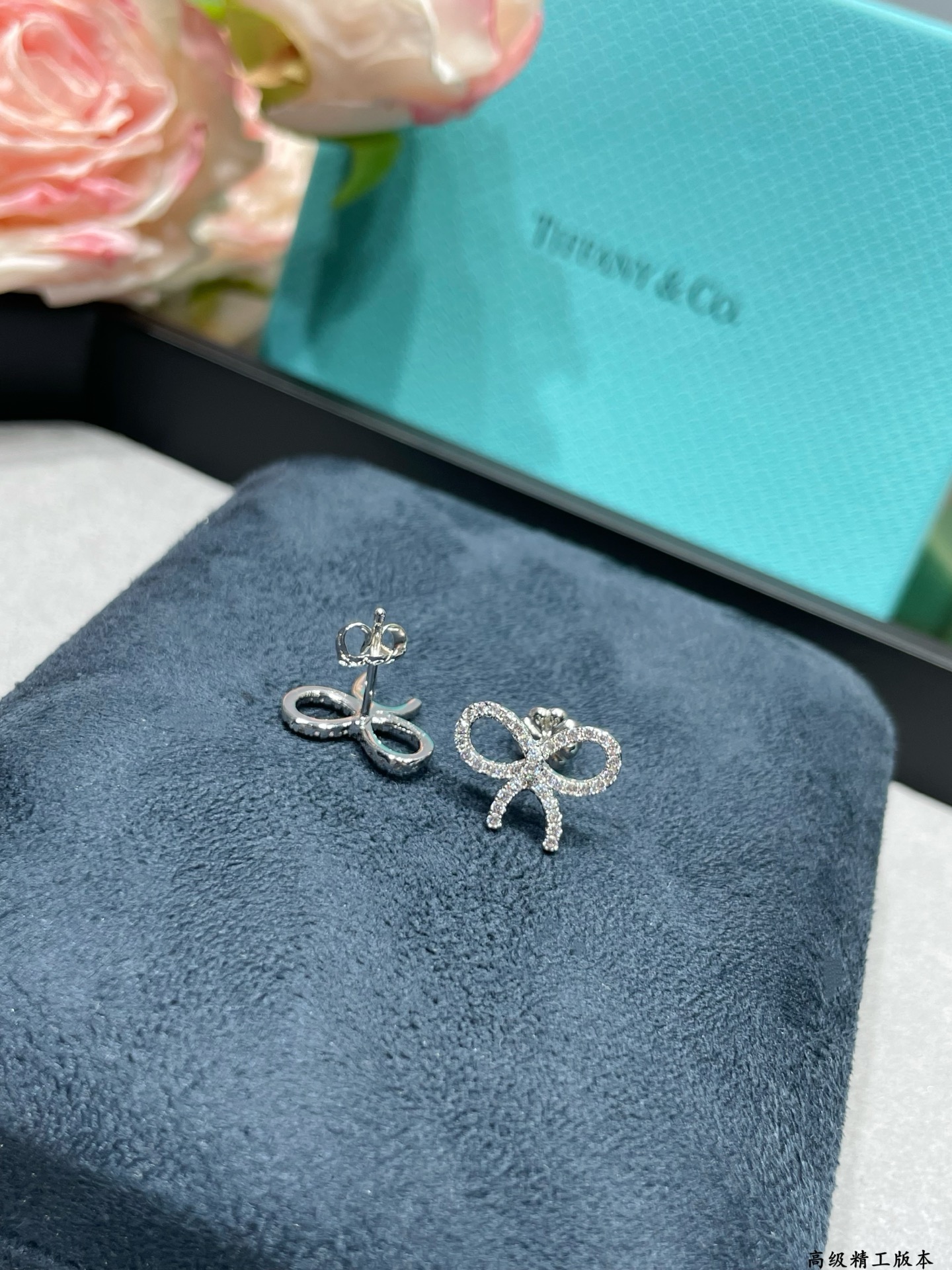 “Gold Tiffany Butterfly Earrings: Elegant Design for Aesthetic Beauty” - 图片 4