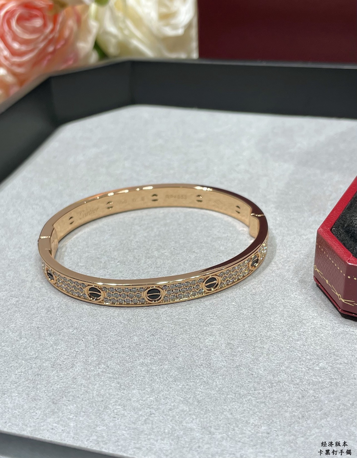 “Cartier Black Star Bracelets: 18K Gold Process, Unique Engraving Details, German Imports – Original Monograph” - 图片 7