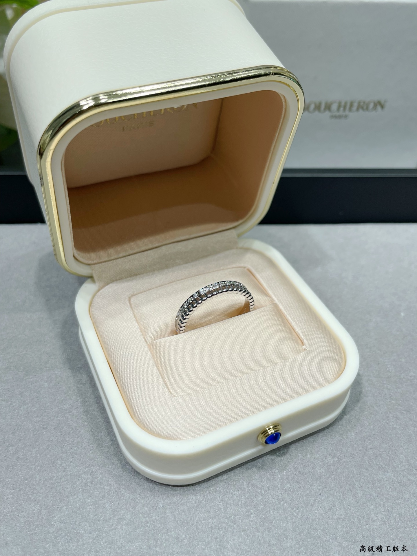 V金镀咪金  批125 （码数：5678）宝诗龙细排钻戒指💍宝诗龙boucheron经典之作系列👍 整体精湛锻造工艺，独特之处在于钻石镜面镶嵌、高科技的材质，其与众不同的光溪和领地令作品更具有丰富的层次感。
