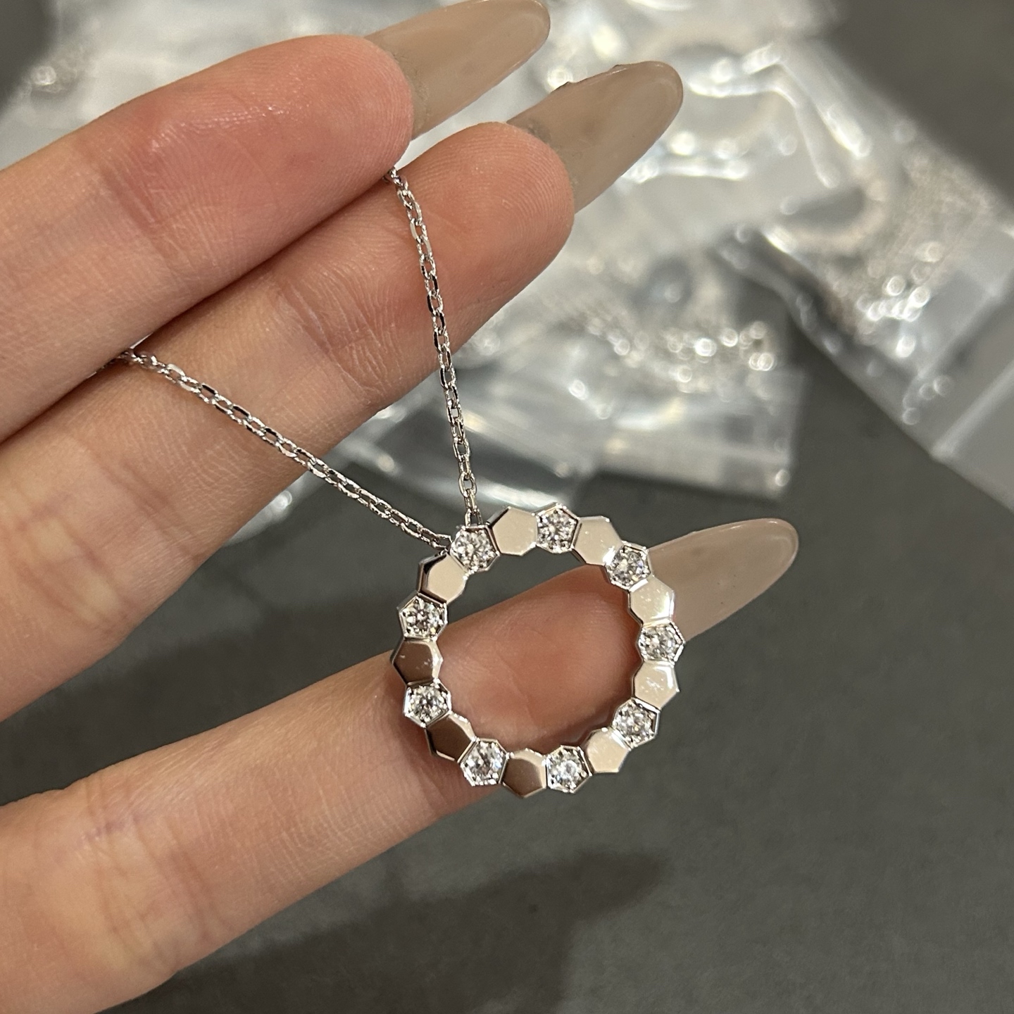 尚美蜂窝中号花环项链到货了