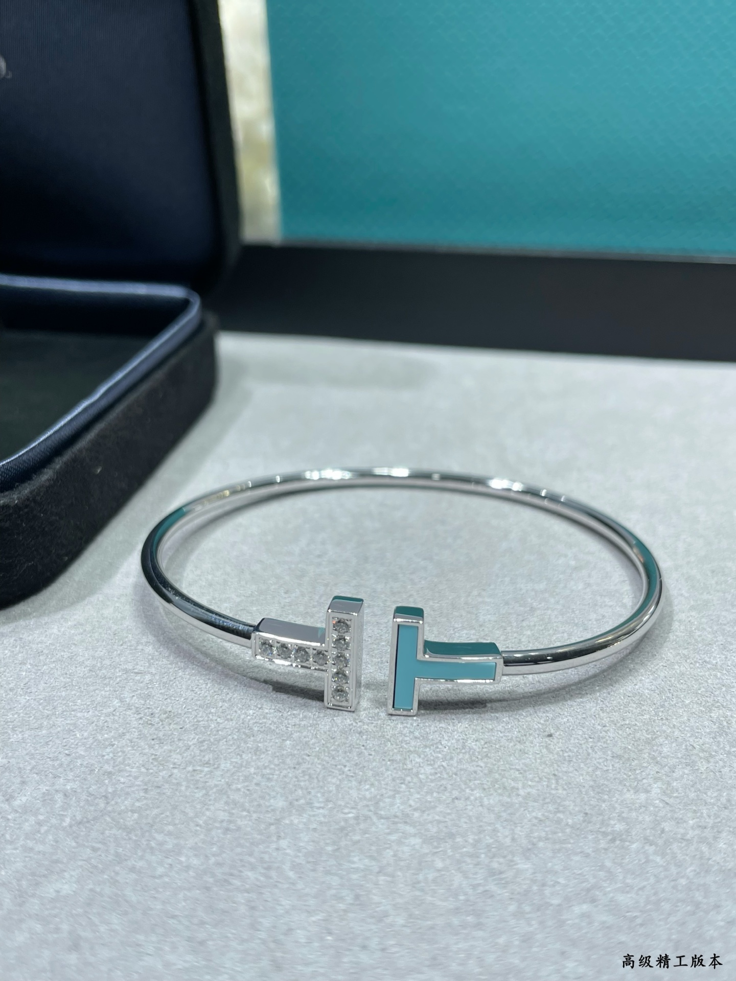 V金材质 官网开版 CNC对版，细节更完美🌹蒂芙尼CNC双T手镶钻高级贝母手镯，最高版本。T Squar