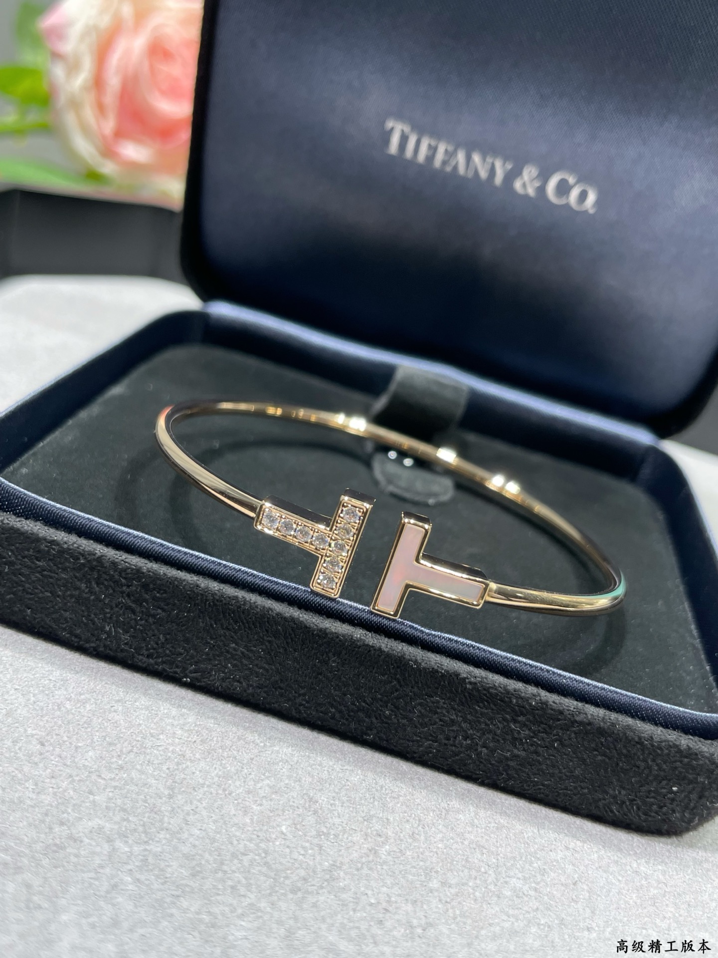 V金材质 官网开版 CNC对版，细节更完美🌹蒂芙尼CNC双T手镶钻高级贝母手镯，最高版本。T Squar