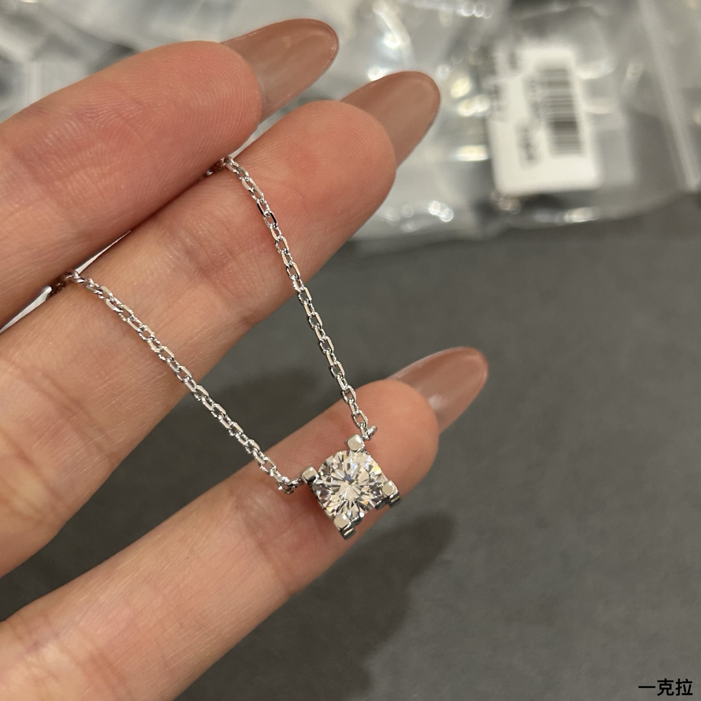 Cartier one carat cow horn necklace has arrived - Jewelry