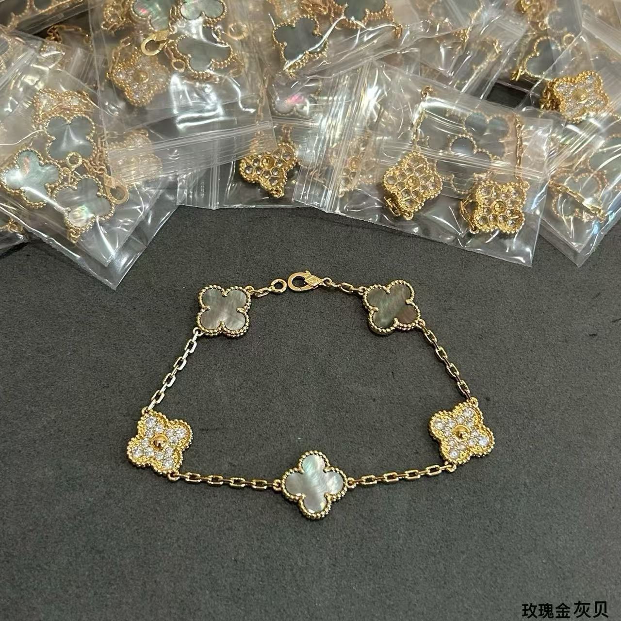 Van Cleef & Arpels Haute Couture Haute Couture Fine Jewelry Necklace