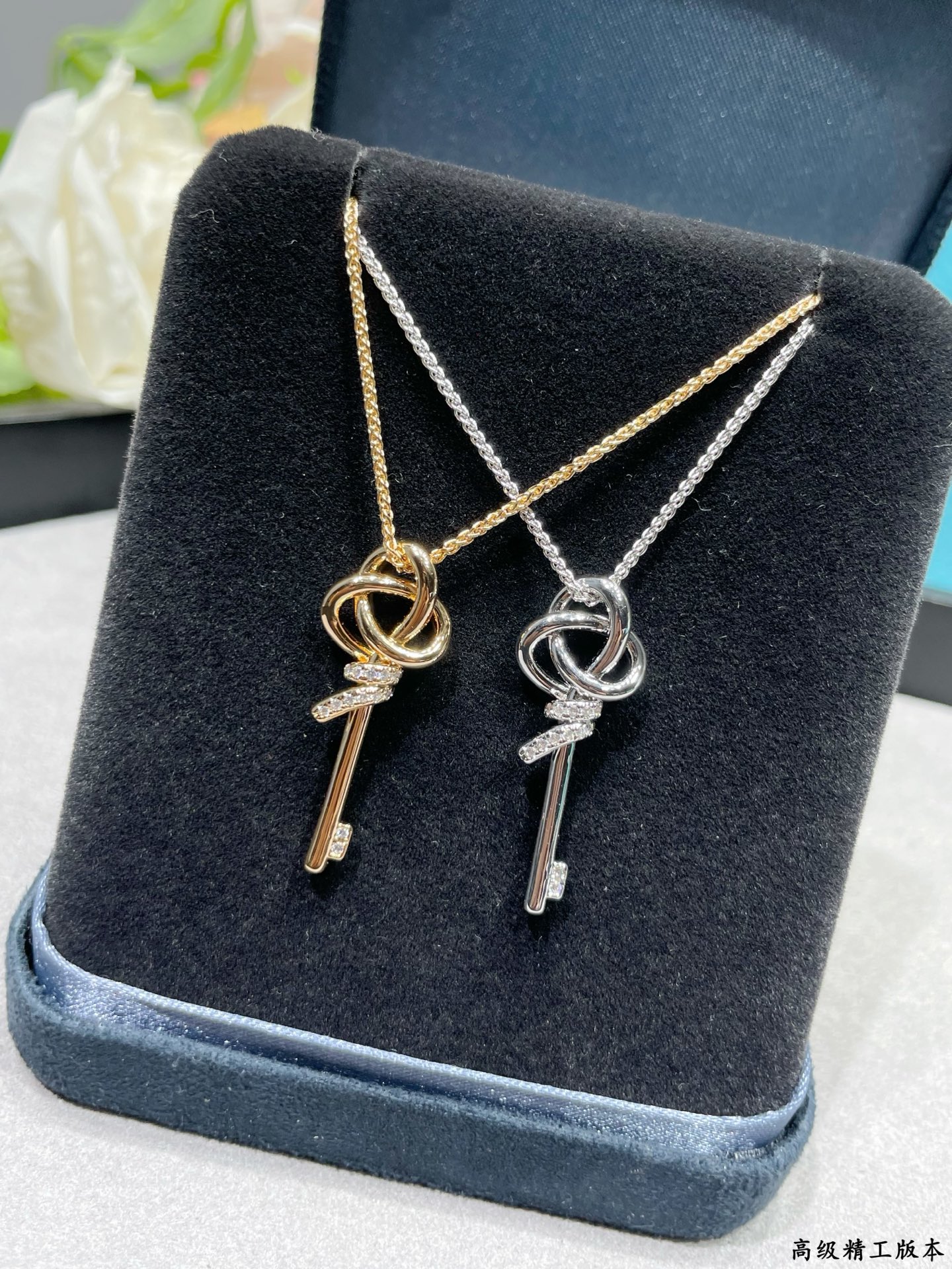 티파니 18 K 골드 다이아몬드 T 노트 키 목걸이 상세 이미지 6