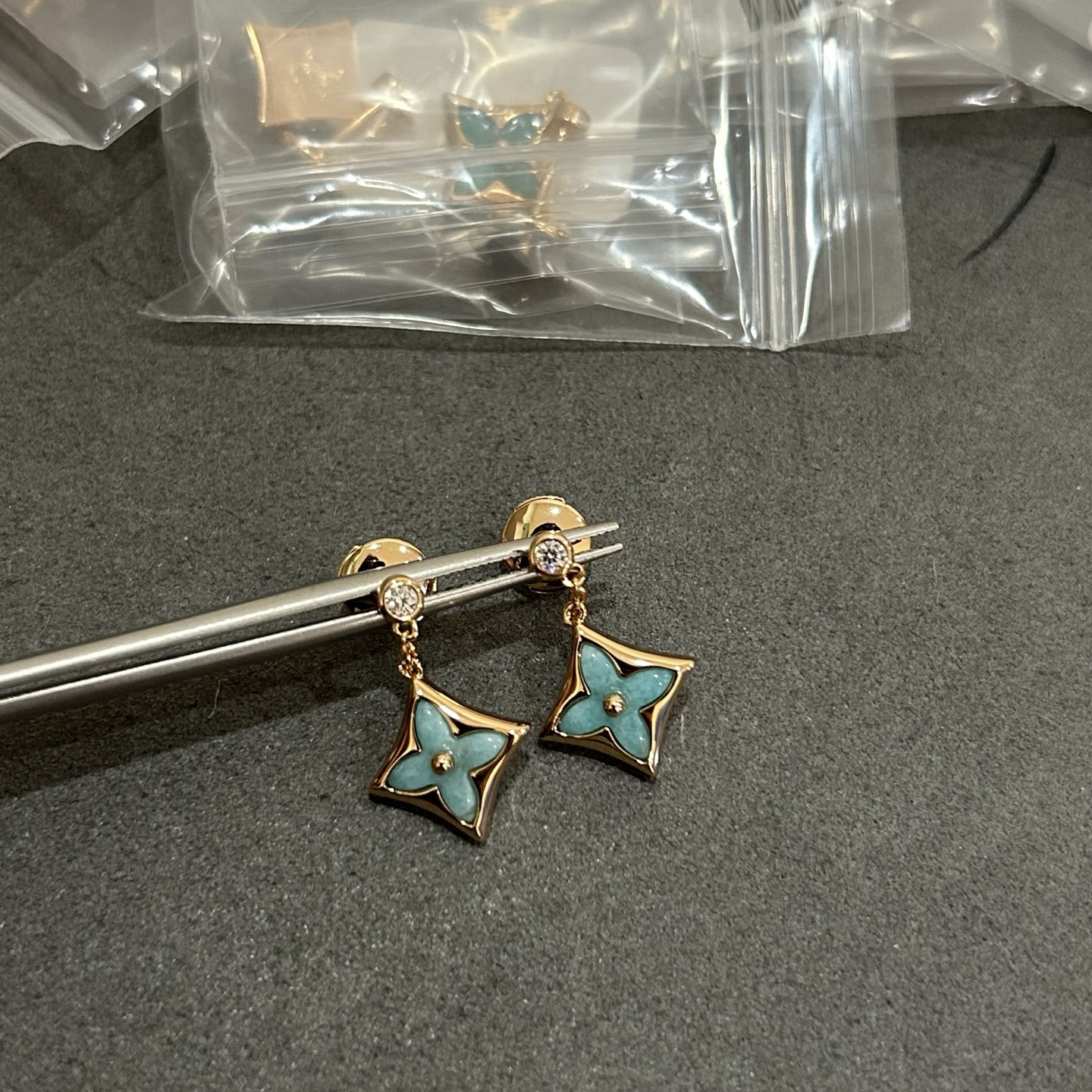 Pendientes LV cuadrados con cadena - amazonita han llegado, 5140240
