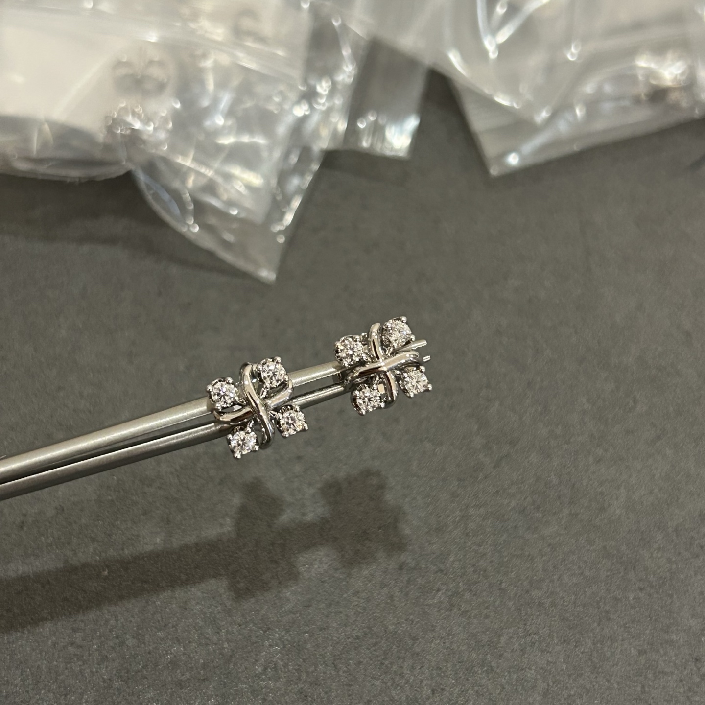 Los pendientes Tiffany de cuadrados cruzados han llegado, 5140140