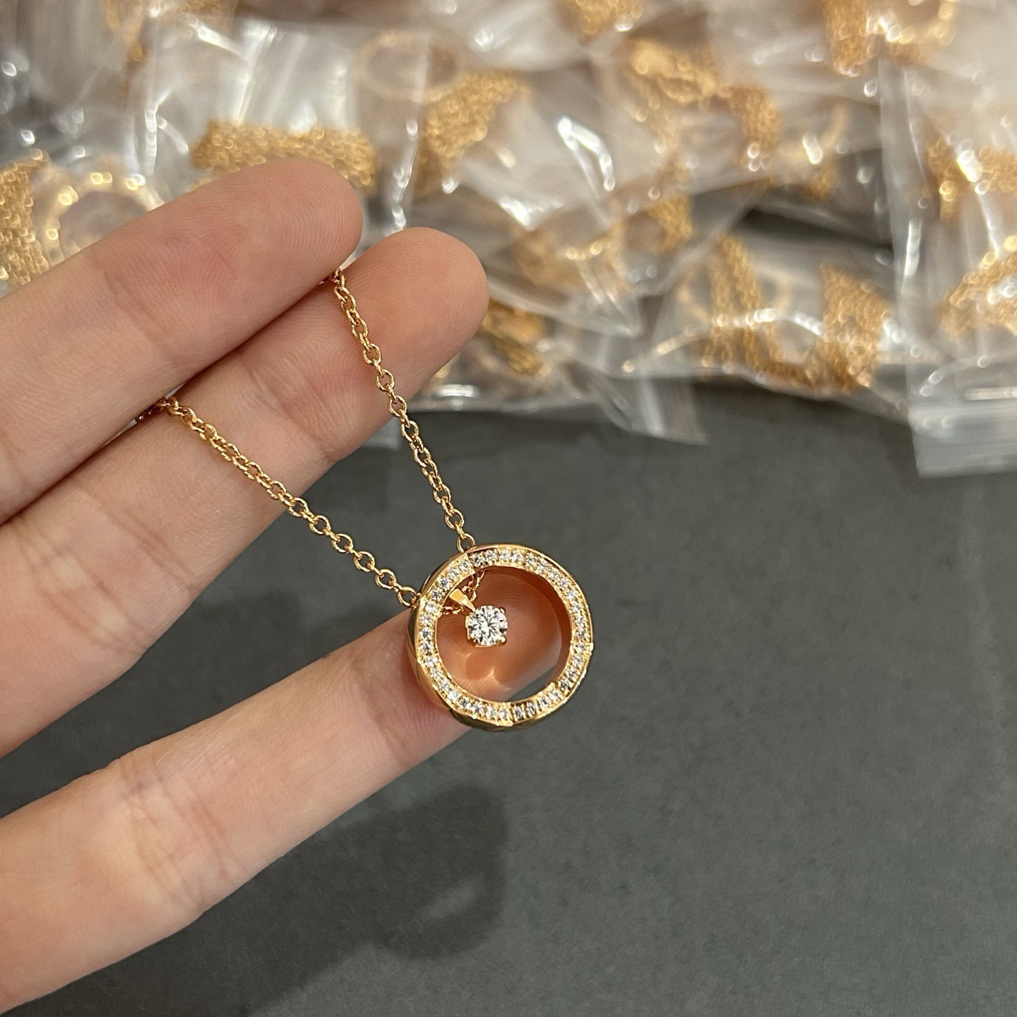 El collar de cuentas con diamantes de Chanel ha llegado, 5140290