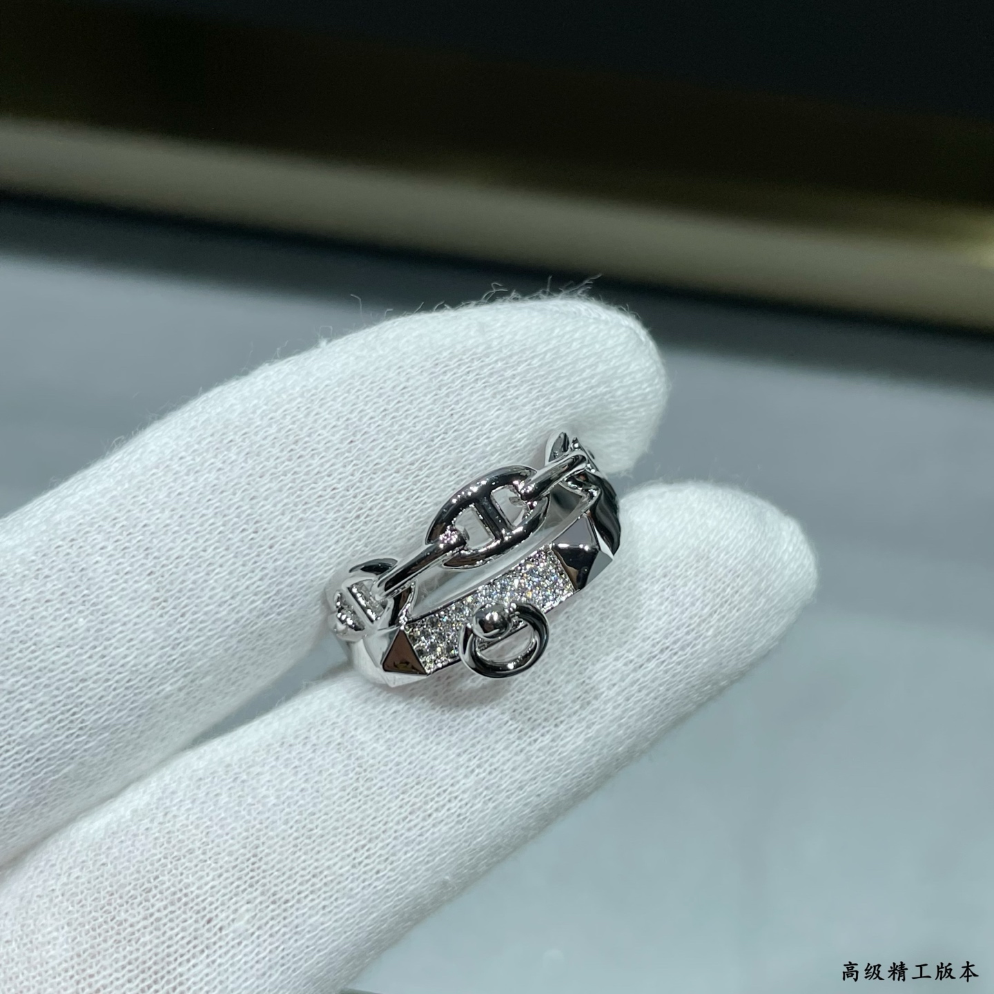 Hermès 女神都爱 1:1超精赞 各路女神 明星 同款 高端k金质感，精工镶嵌高碳钻