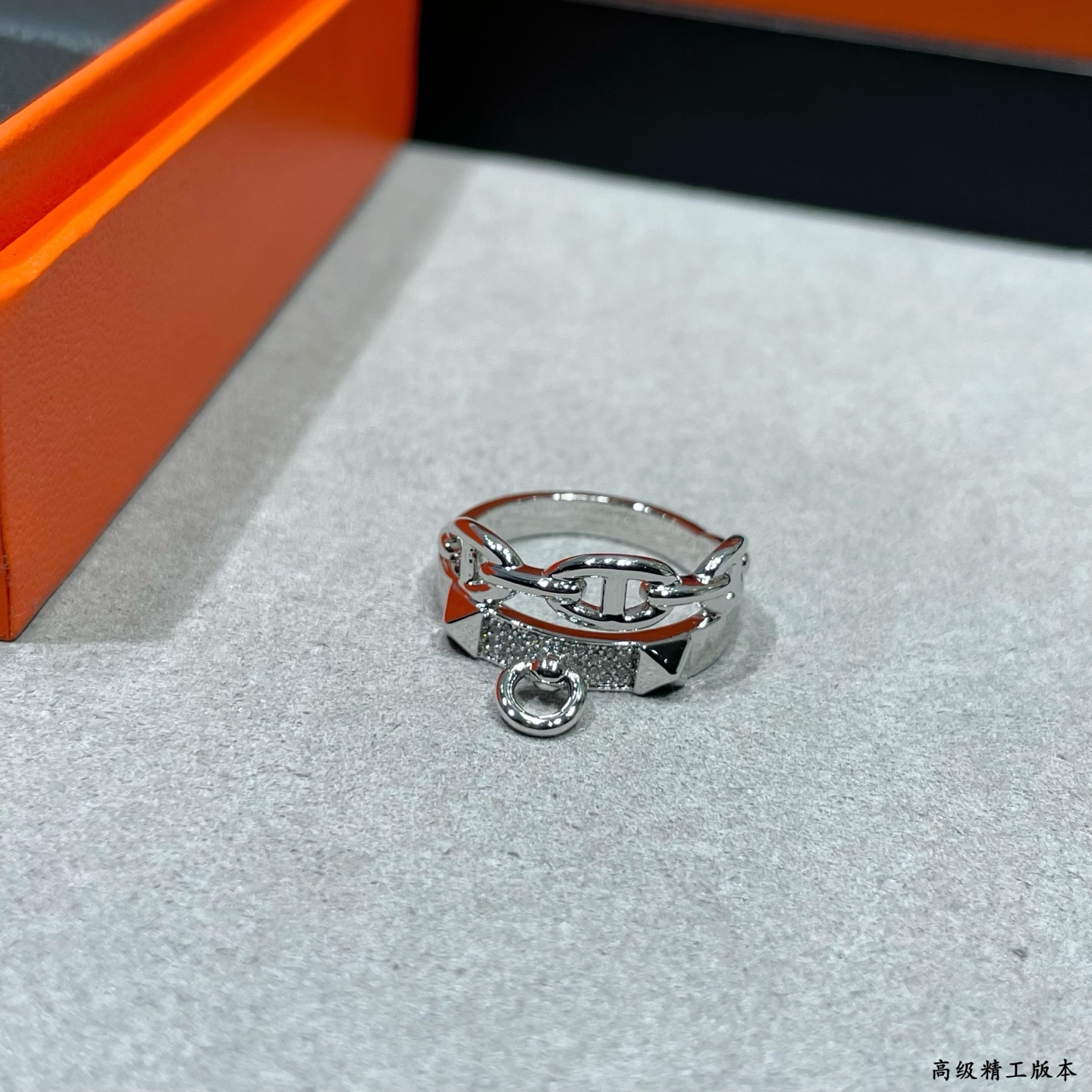 Hermès 女神都爱 1:1超精赞 各路女神 明星 同款 高端k金质感，精工镶嵌高碳钻