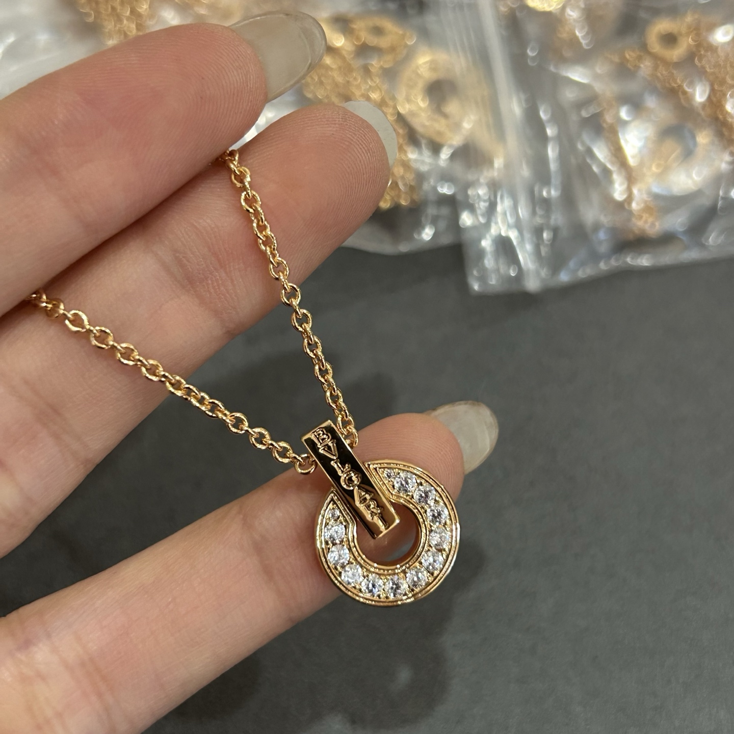 宝格丽铜钱满钻项链已到货，5140300