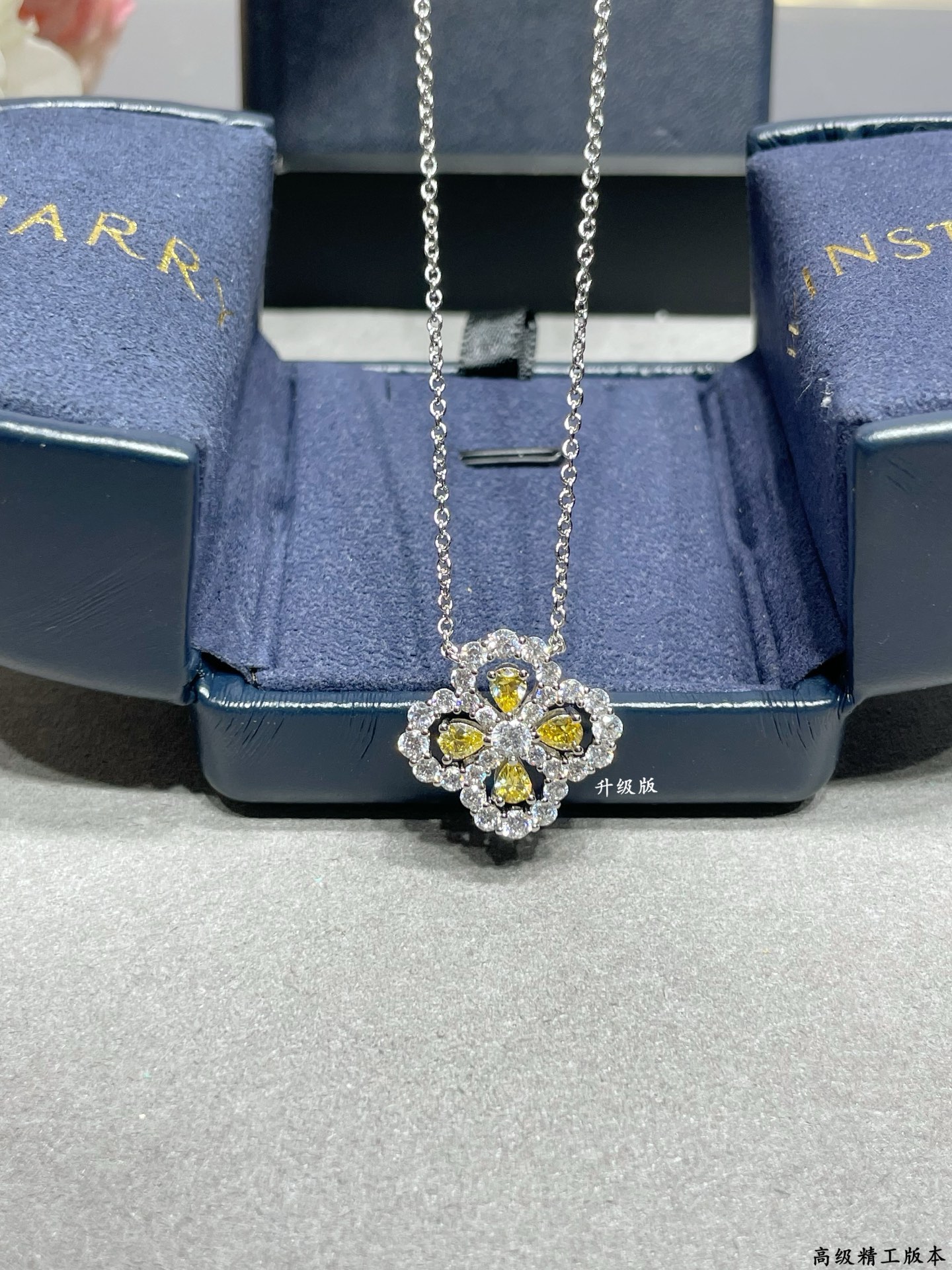 V金材质 （黄钻）海瑞温斯顿满钻四叶草项链# Diamond Links系列钻石项链，她的一颦一笑，优雅