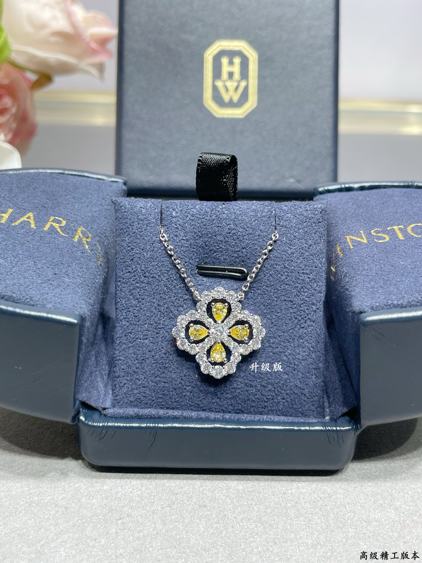 V金材质 （黄钻）海瑞温斯顿满钻四叶草项链# Diamond Links系列钻石项链，她的一颦一笑，优雅