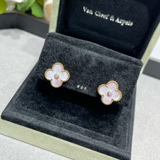 V金材质 VCA天然粉贝带钻四叶草耳拍 市场高级版‼️‼️👍🕊🐚1:1版本高端定制🕊🐚vca梵克雅宝 限量款v 四 V金材质 VCA天然粉贝带钻四叶草耳拍 市场高级版‼️‼️👍🕊🐚1:1版本高端定制🕊🐚vca梵克雅宝 限量款v 四