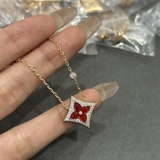 V金 lv新款方形围镶钻项链到货了, V金 lv新款方形围镶钻项链到货了,