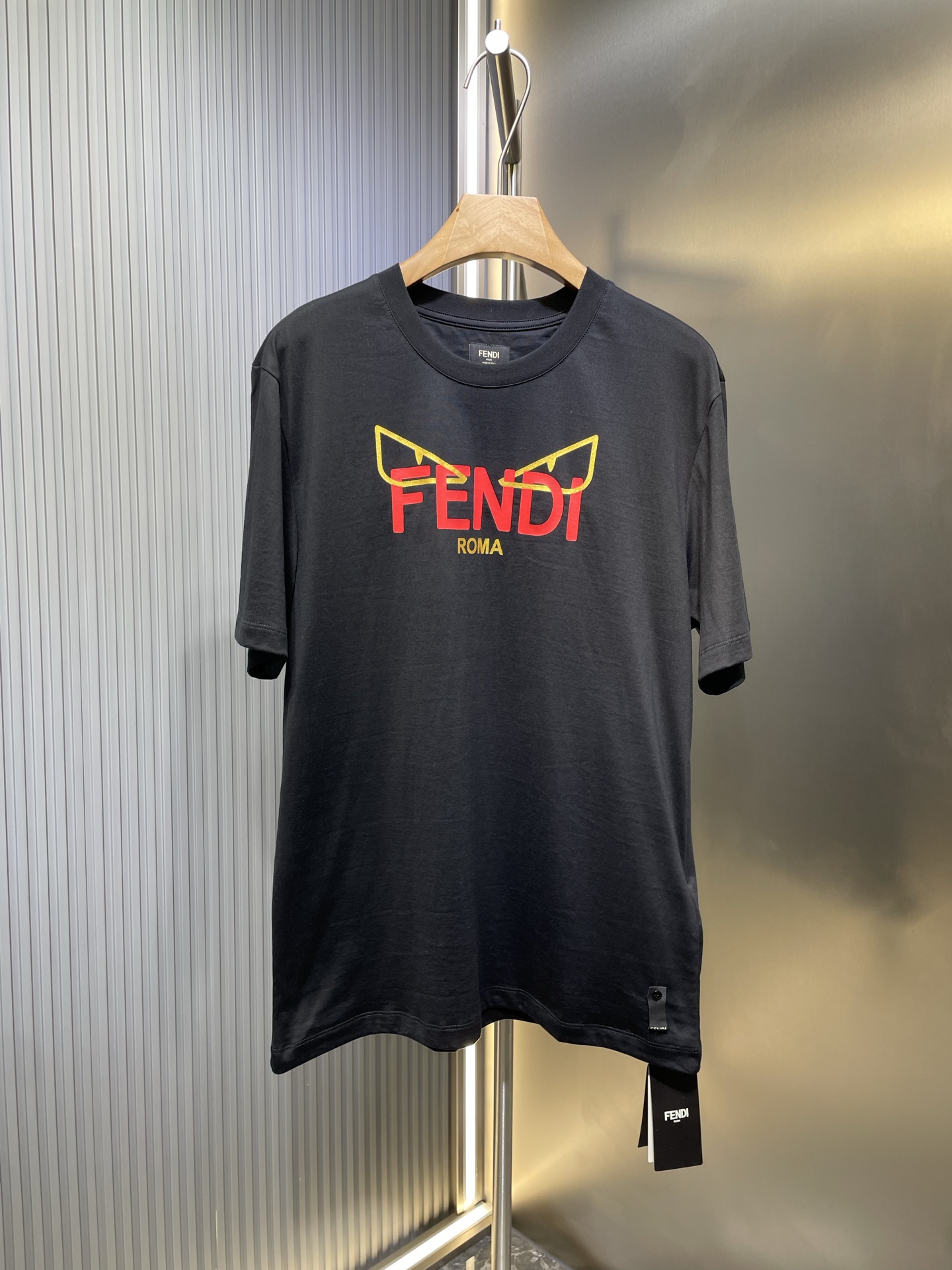 Camiseta de manga corta Fendi Eyes, algodón personalizado de doble hilo mercerizado, fino y suave, cómodo al tacto, con…