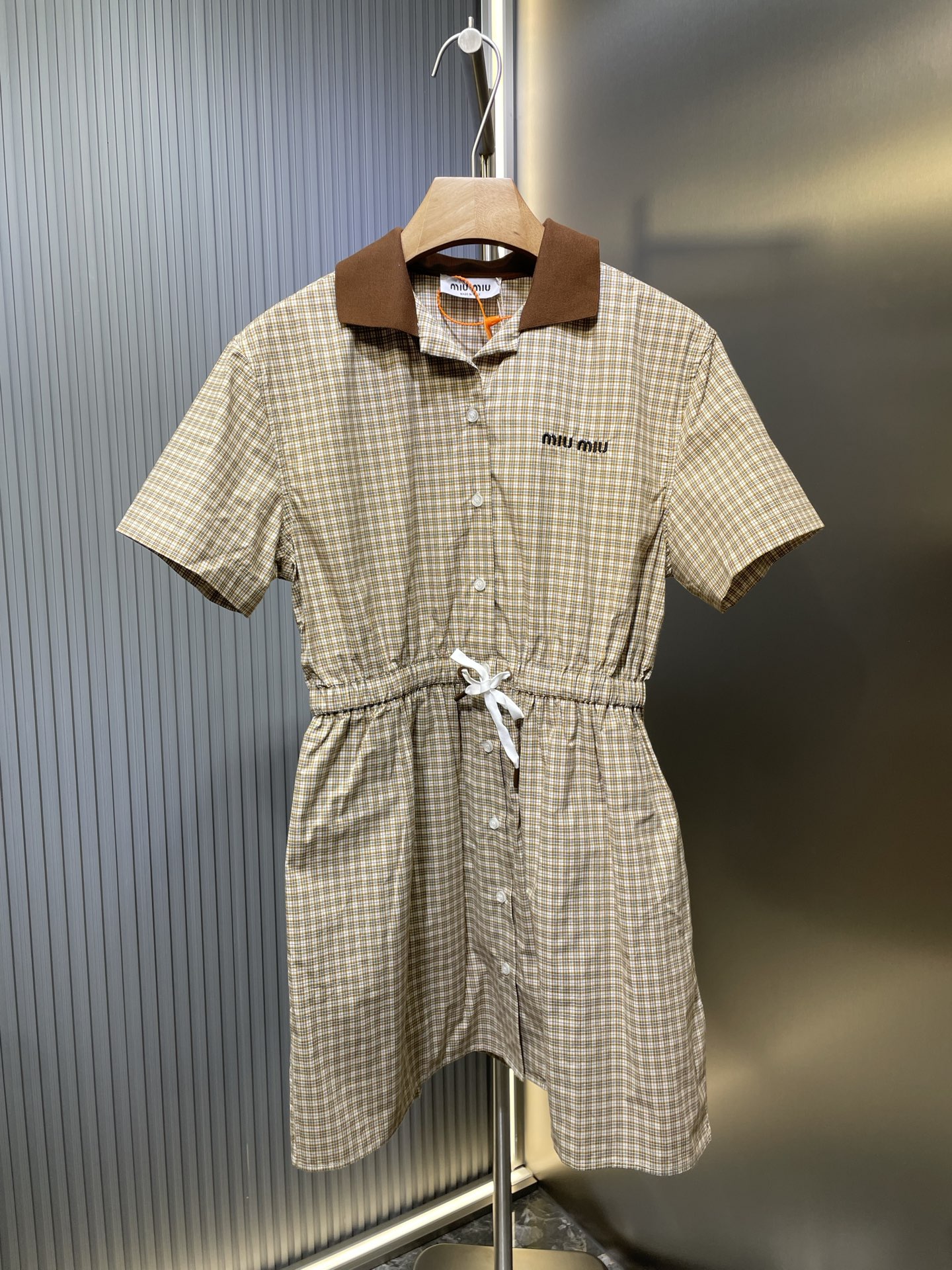 🆕Miumi*2025 nuevo vestido camisero de manga corta a cuadros, personalizado con tela de algodón YB twill, suave y agrad…