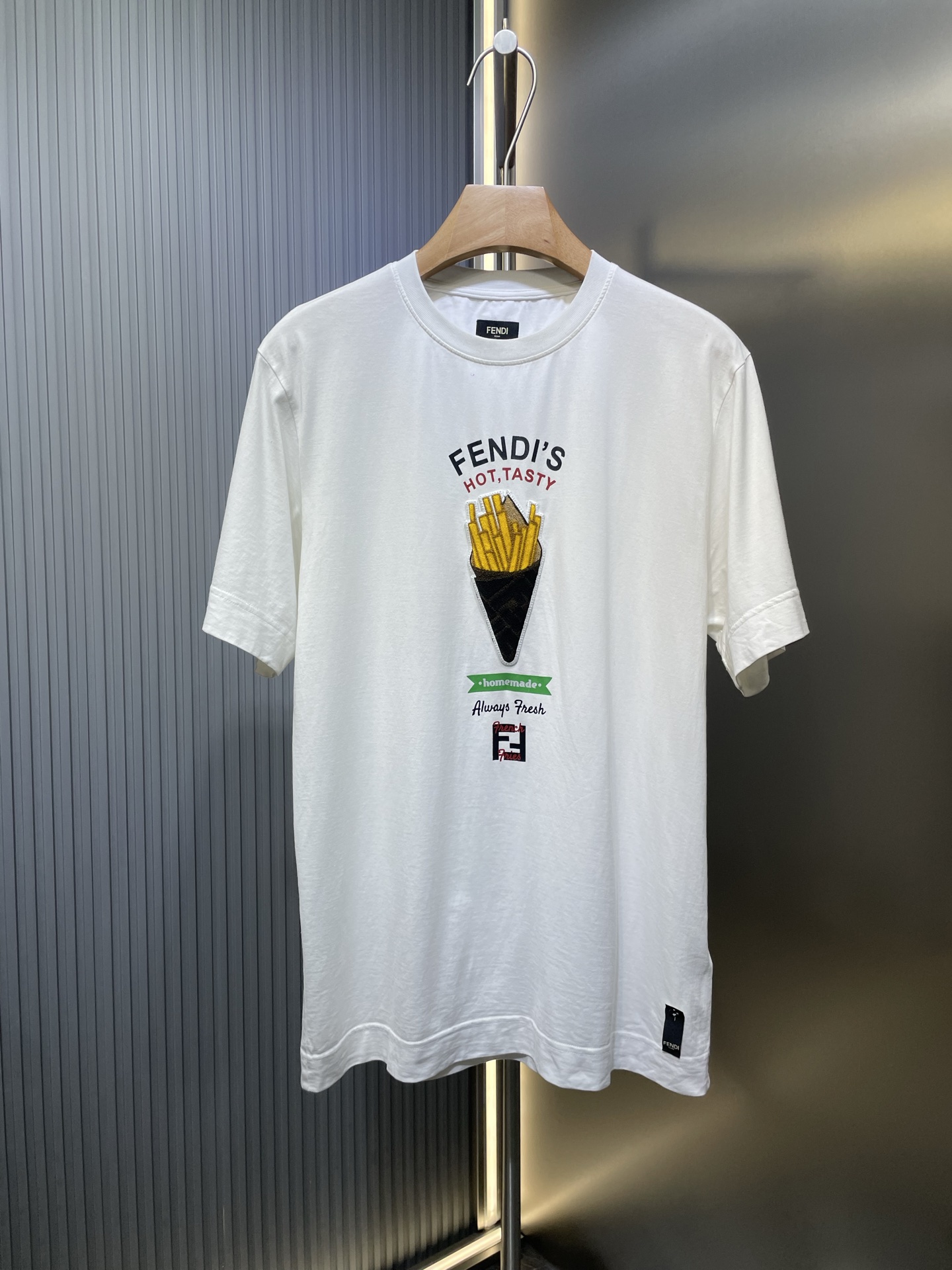 🌟【Réplica de primera calidad】Camiseta Fendilicious de papas fritas, algodón de doble cabo personalizado, fino y suave,…