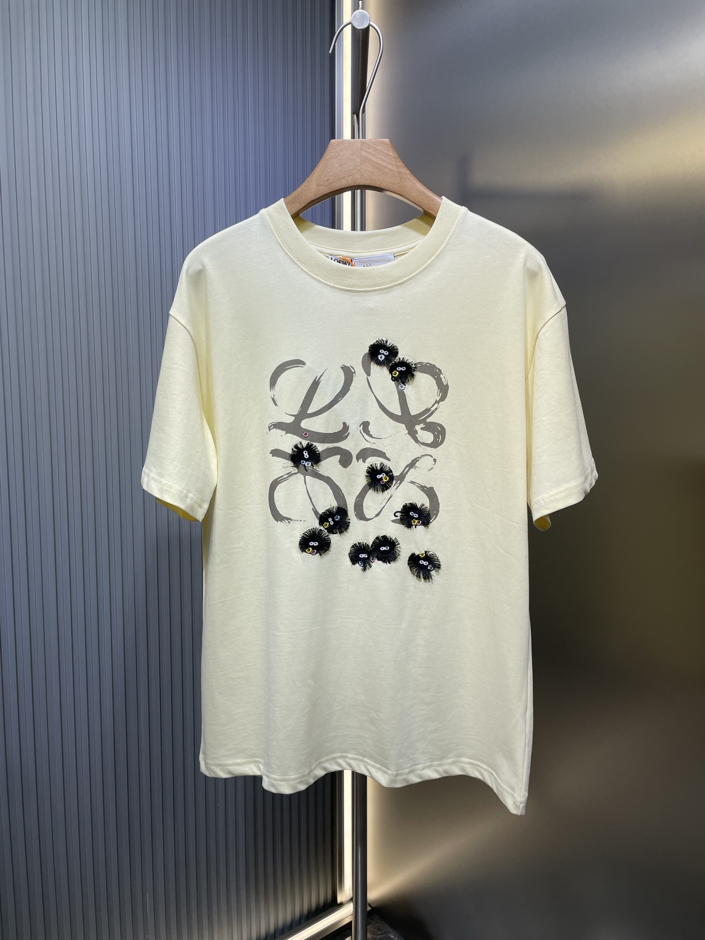 🅿️125 loe 🌟【Réplica de primera】Camiseta de manga corta con gran logo bordado de la colaboración de Miyazaki con bolas…