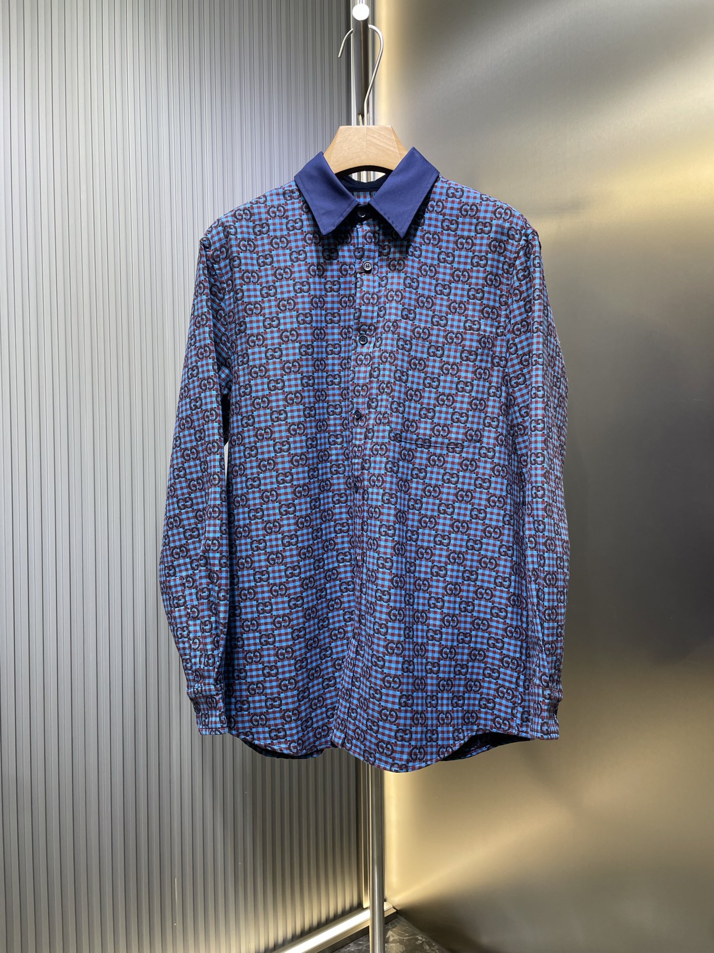 GUCCI🌟【Réplica de primera calidad】 Camisa de Gucci con estampado completo. 💥💥💥 La tela está hecha a medida con jacq…