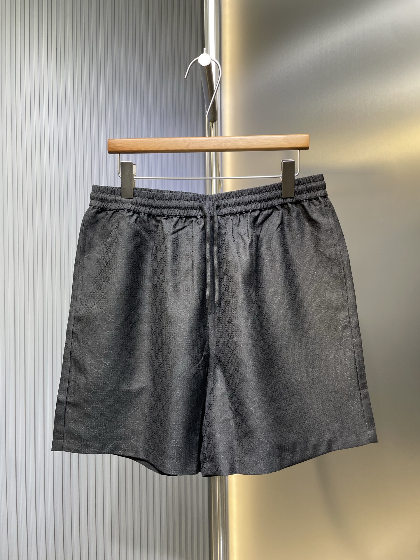 gucci🌟【Réplica de primera calidad】 Pantalones cortos casuales de jacquard con doble G en verde oliva. Estos pantalones…