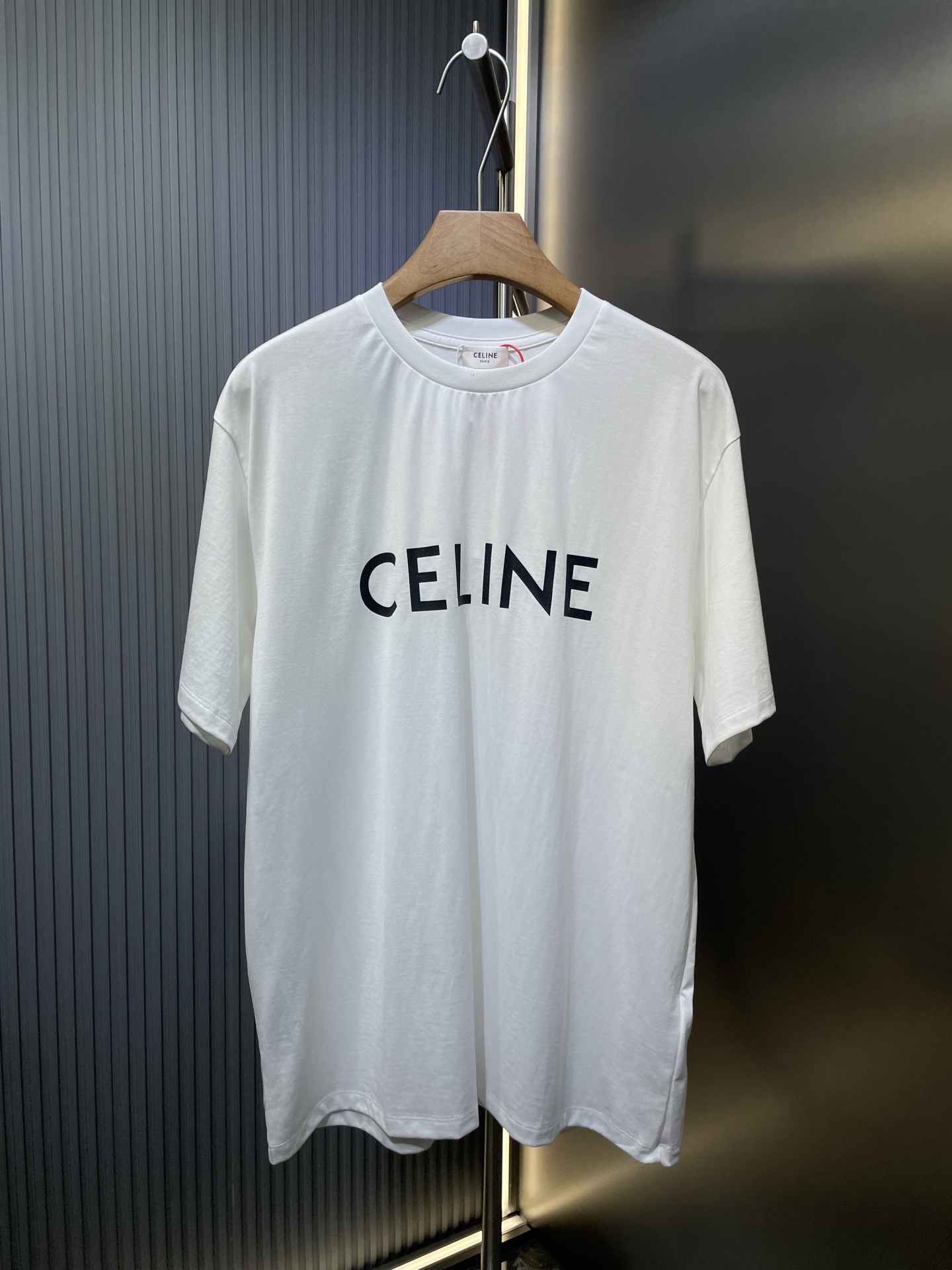 Camiseta de manga corta Celine Logo🌟. Tejido de 170g, 50 hilos dobles, suave al tacto, cómodo y agradable a la piel. E…