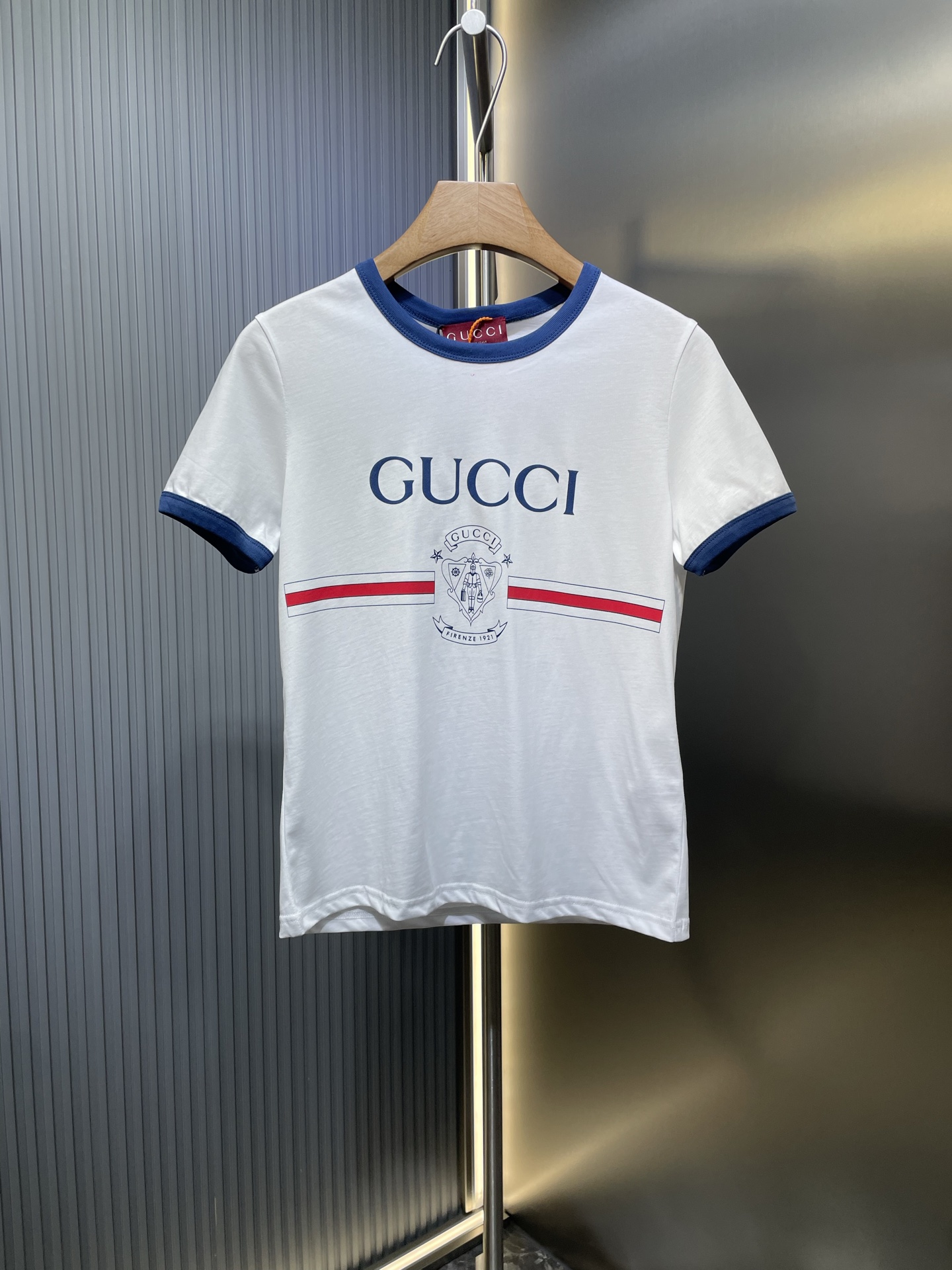 gucci 🌟 [réplica de primera calidad] camiseta de algodón de punto liso de primavera/verano 2025, adornada con bordado …