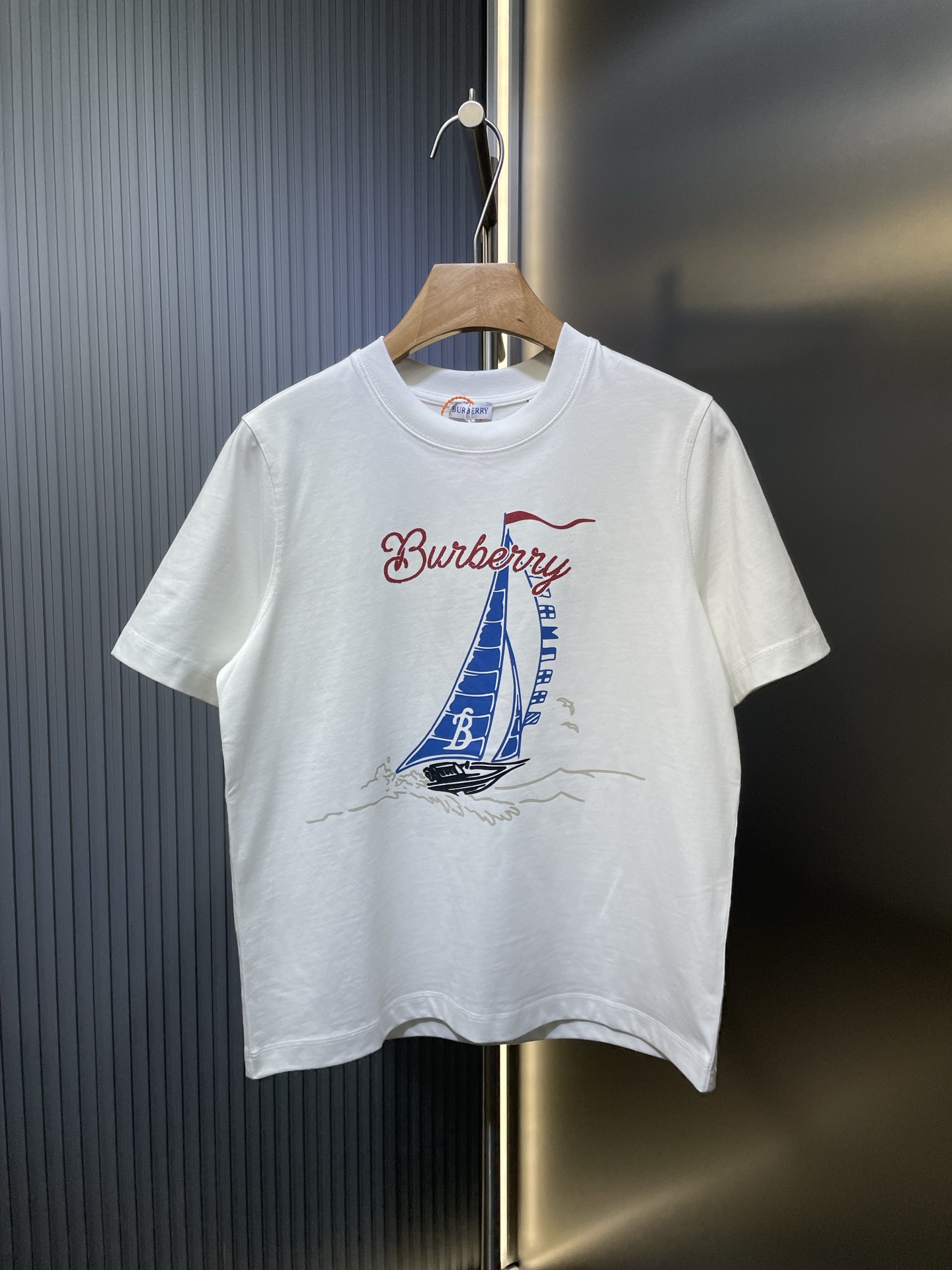 bbr🌟 【Pedido original superior】 Camiseta de manga corta con estampado de letras de navegación de nuevo estilo de prima…