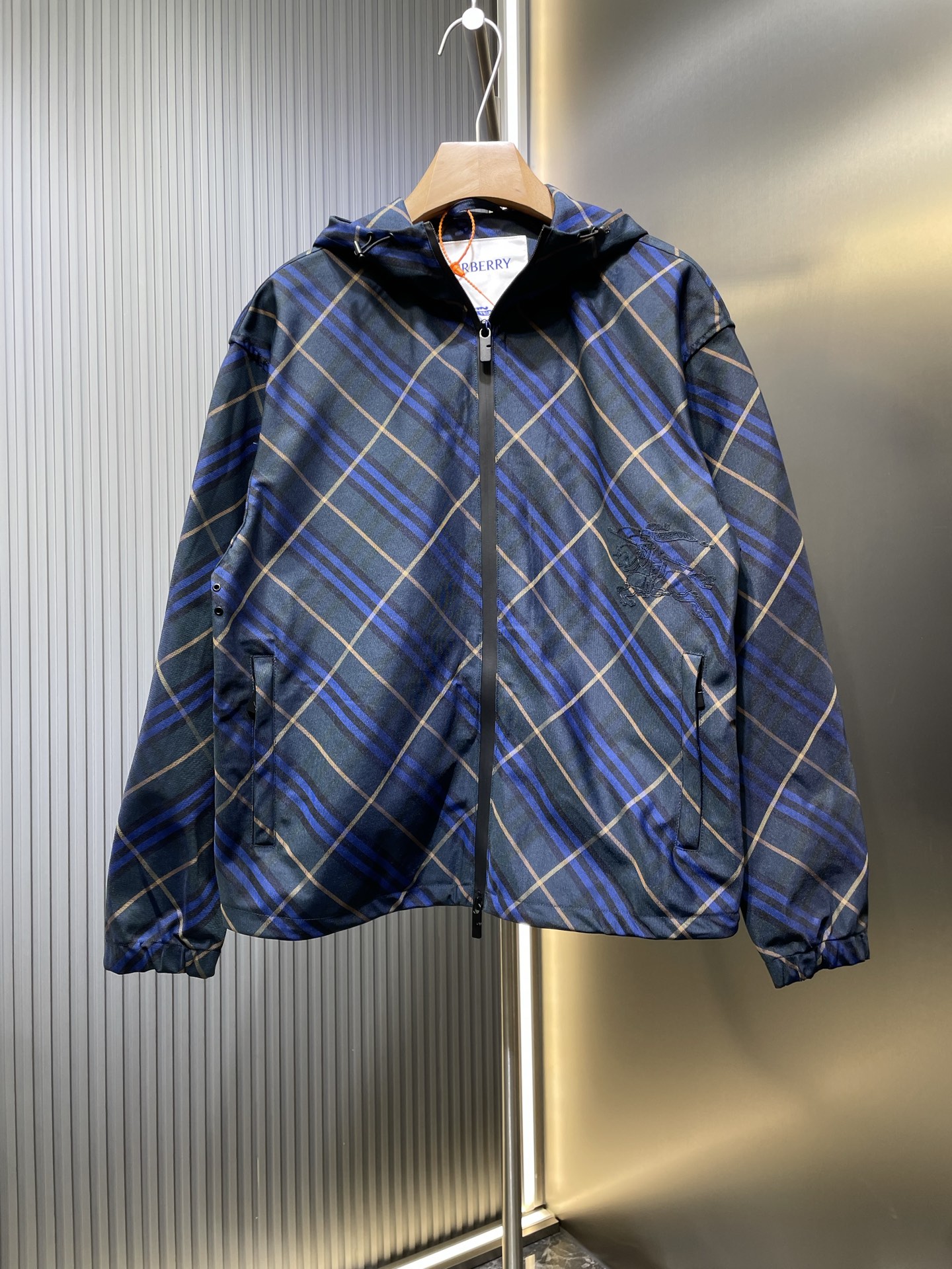 burberry 🌟 【Pedido original superior】 Recién llegado de primavera y verano 25ss\rChaqueta de sarga a cuadros con capuc…