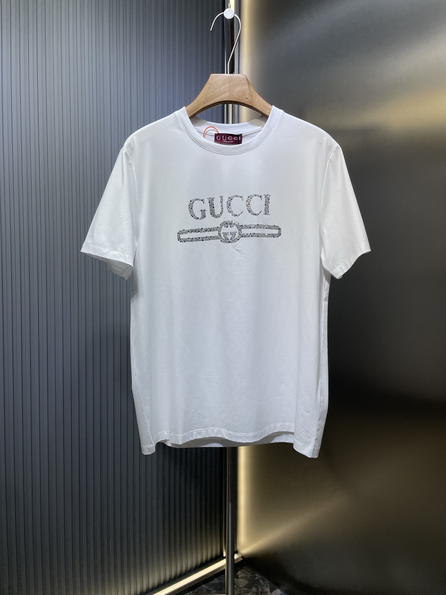Gucci (Gucci)🌟【Réplica de primera calidad】Camiseta de cuello redondo de primavera/verano 25SS con adornos de cristal, …